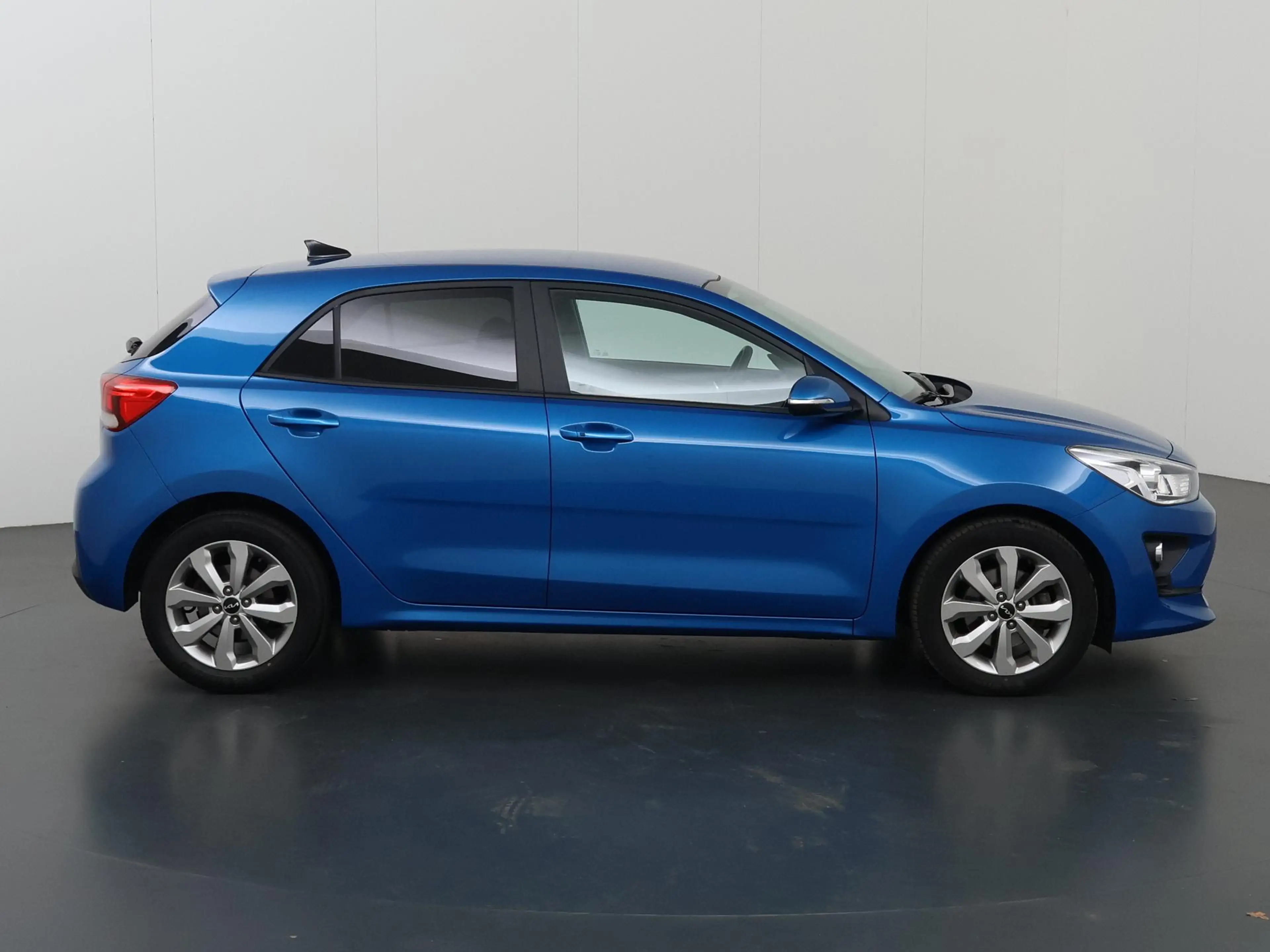 Kia Rio 1.0 T-GDi MHEV DynamicPlusLine | Navigatie | Parke — photo 6