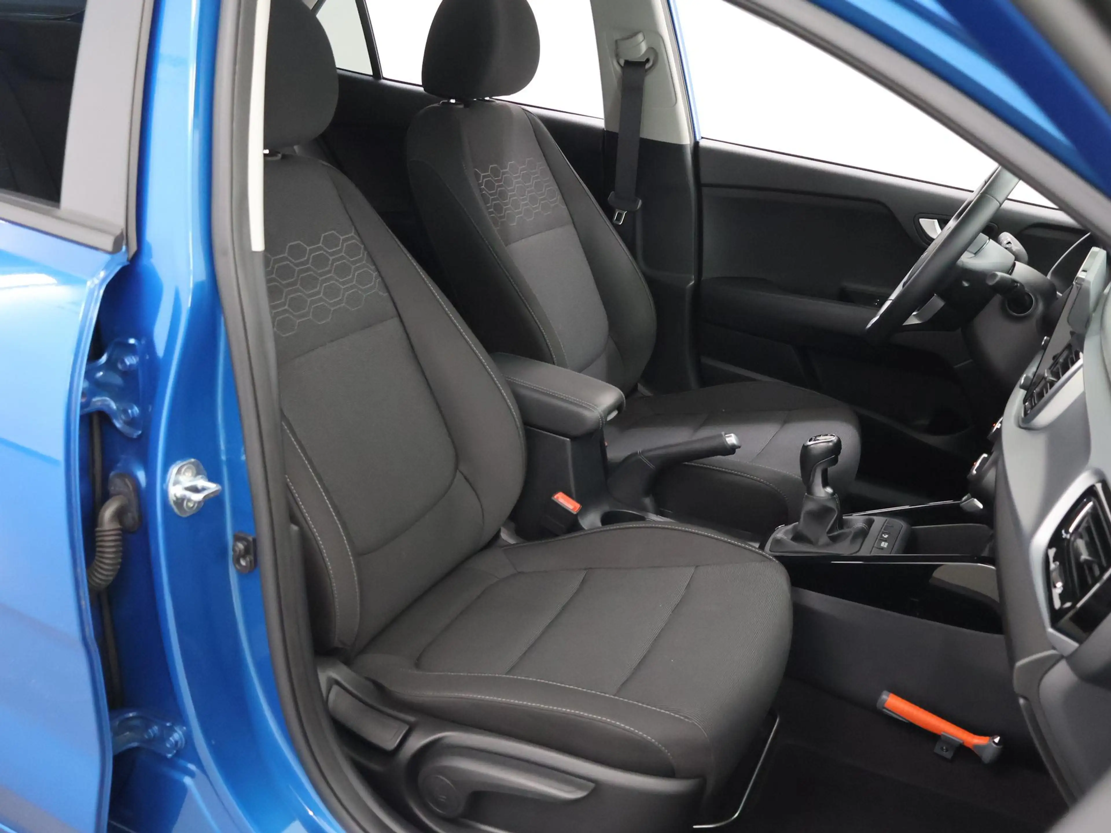 Kia Rio 1.0 T-GDi MHEV DynamicPlusLine | Navigatie | Parke — photo 10