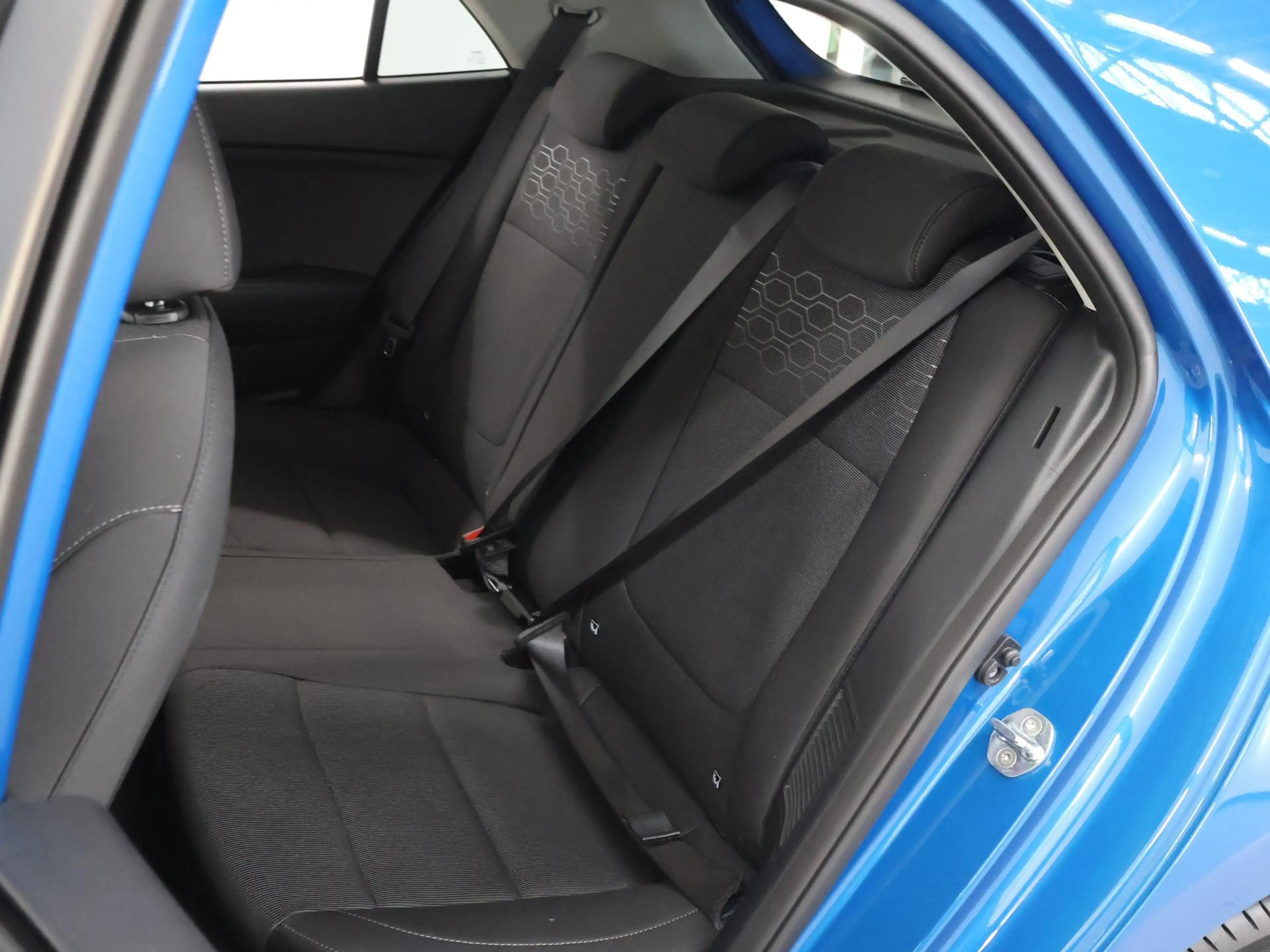 Kia Rio 1.0 T-GDi MHEV DynamicPlusLine | Navigatie | Parke — photo 11