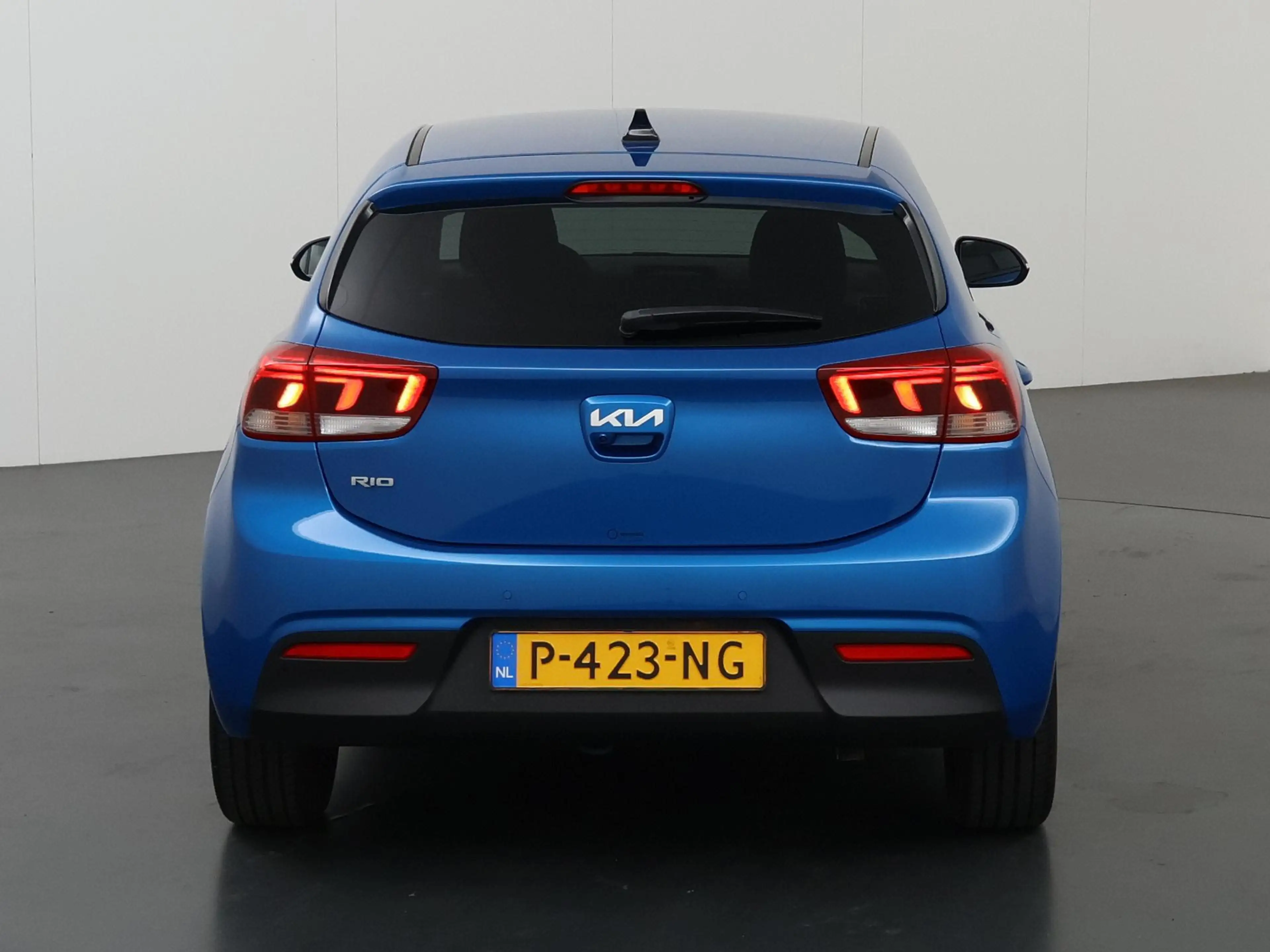 Kia Rio 1.0 T-GDi MHEV DynamicPlusLine | Navigatie | Parke — photo 4