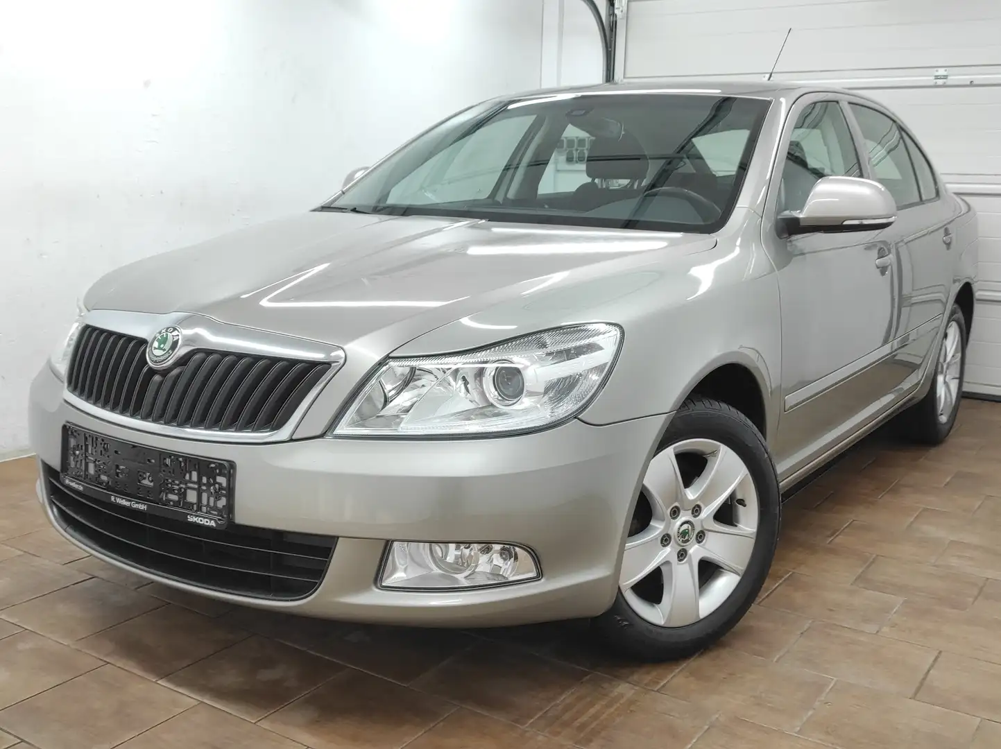 Skoda Octavia 1.4 KLIMAA 1-HAND TEMP BC SHZ EURO-5 PDC ELEGANCE Argento - 1