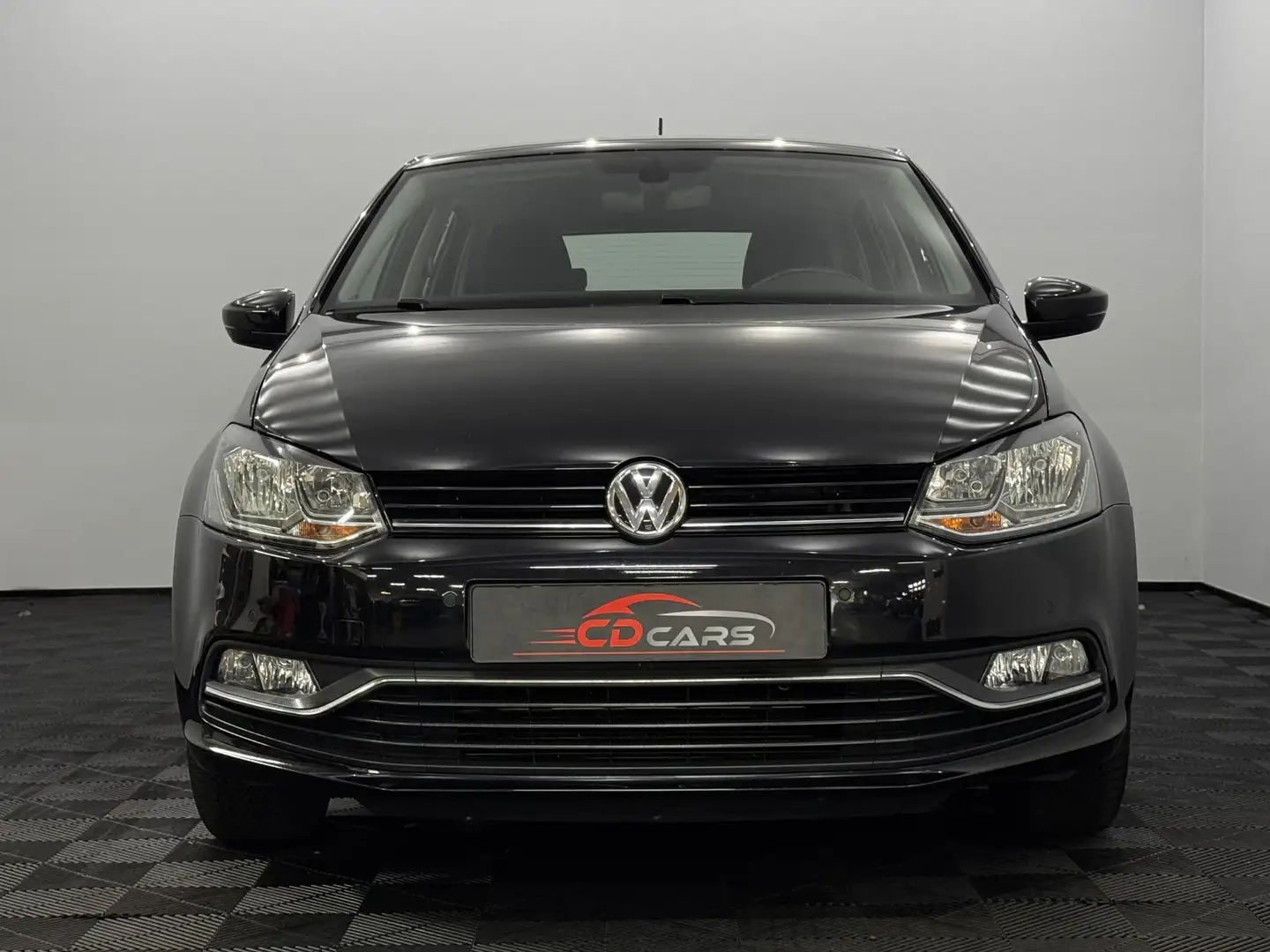 Volkswagen Polo 1.2 TSI Comfortline Business R Airco, Parkeersenso Zwart - 2