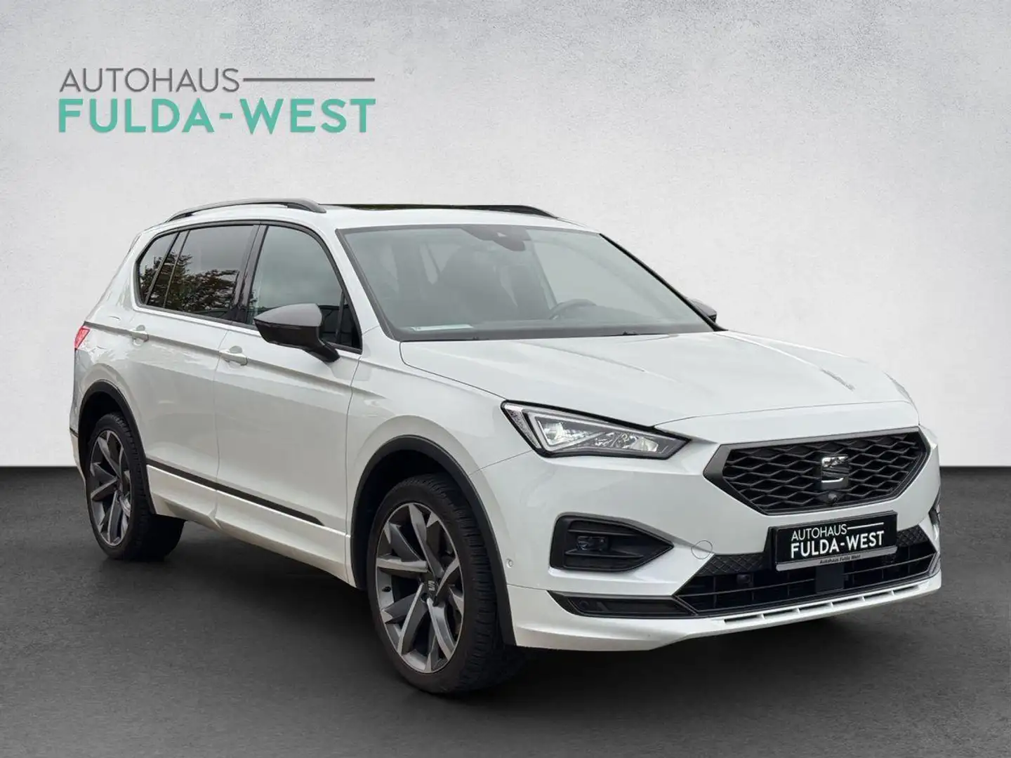 SEAT Tarraco FR 2.0TDI 4M DSG LED Pano DCC 360° AHK Weiß - 2