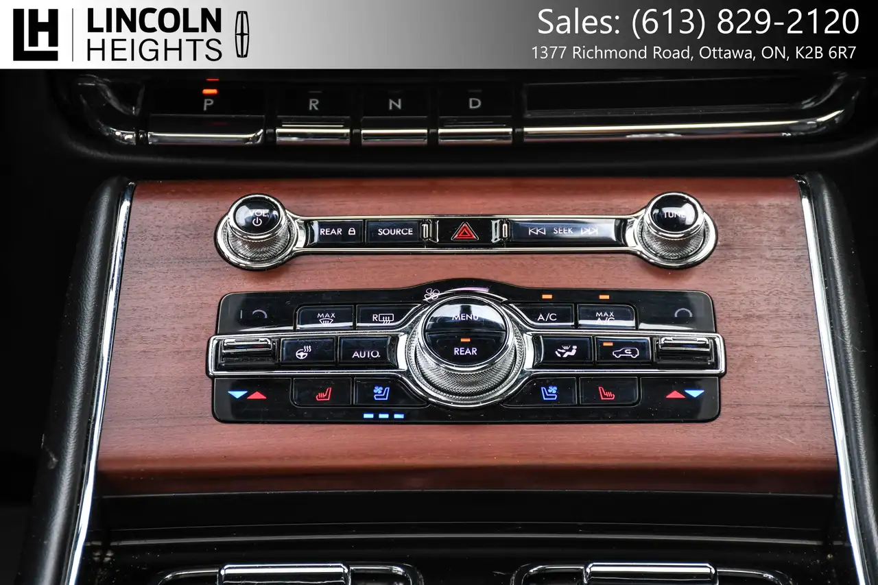 Lincoln Aviator снимка Lincoln Aviator