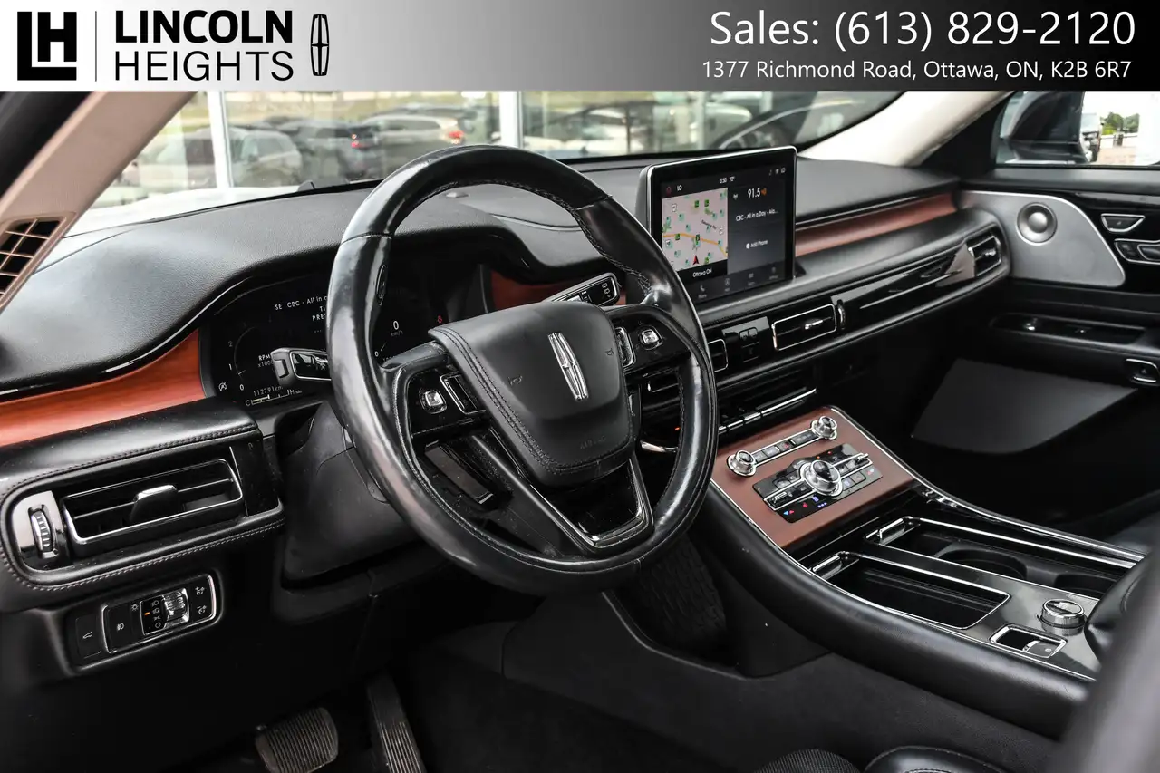 Lincoln Aviator снимка Lincoln Aviator