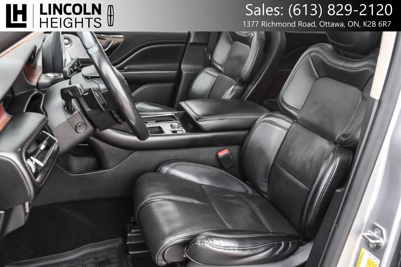 Lincoln Aviator снимка Lincoln Aviator