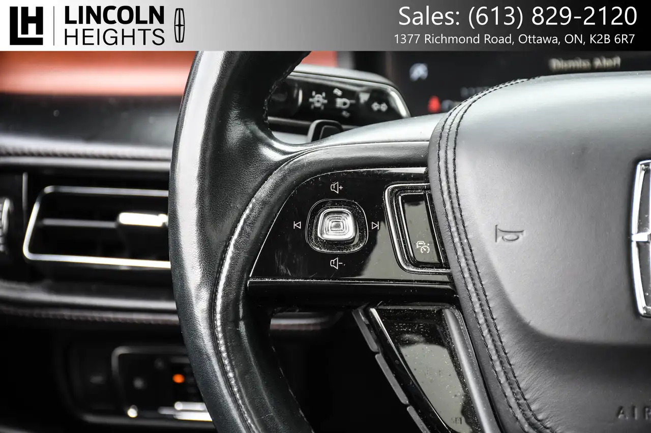 Lincoln Aviator снимка Lincoln Aviator