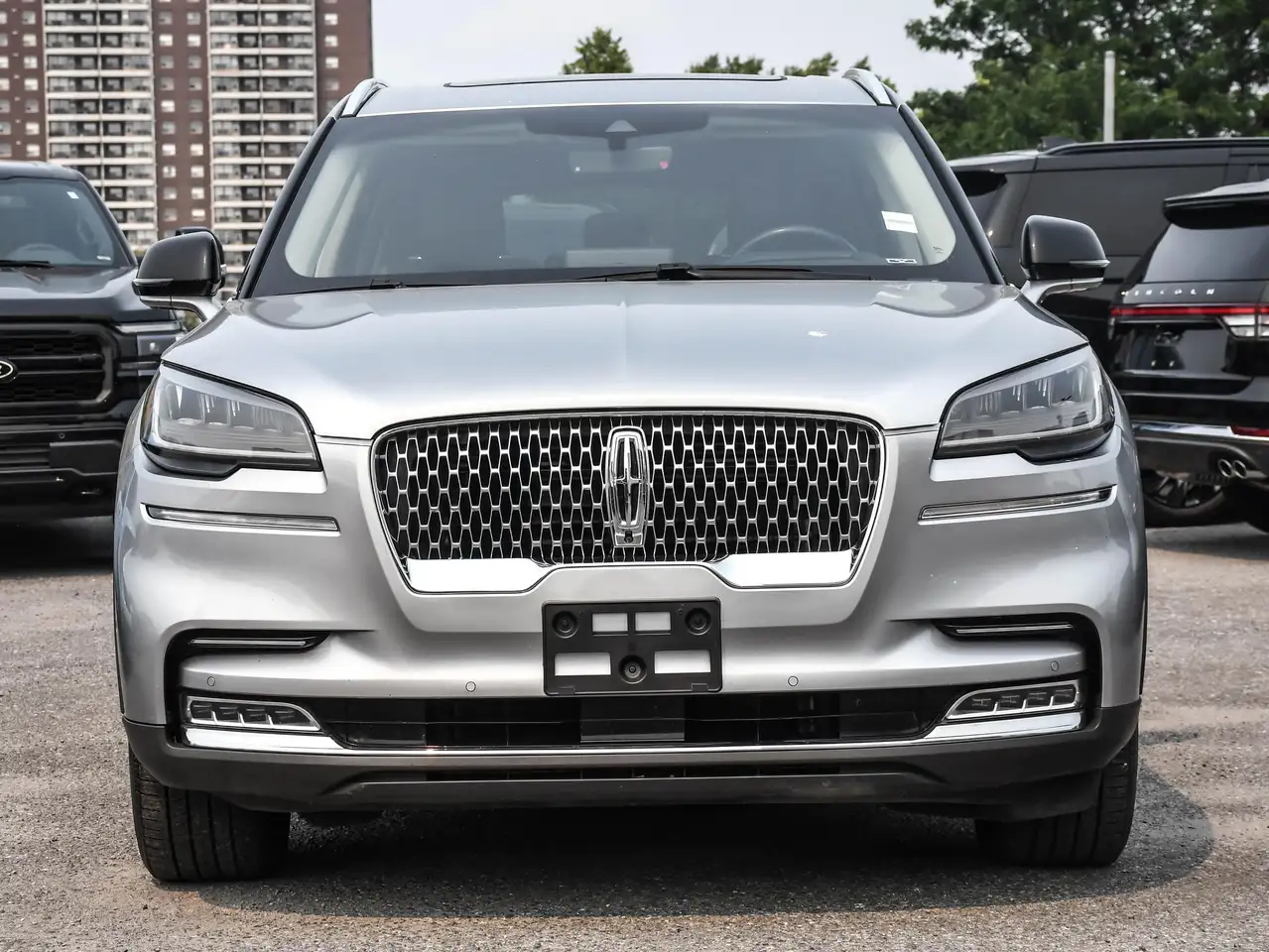 Lincoln Aviator снимка Lincoln Aviator