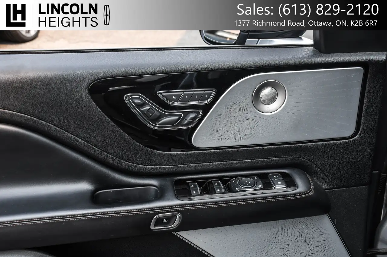 Lincoln Aviator снимка Lincoln Aviator