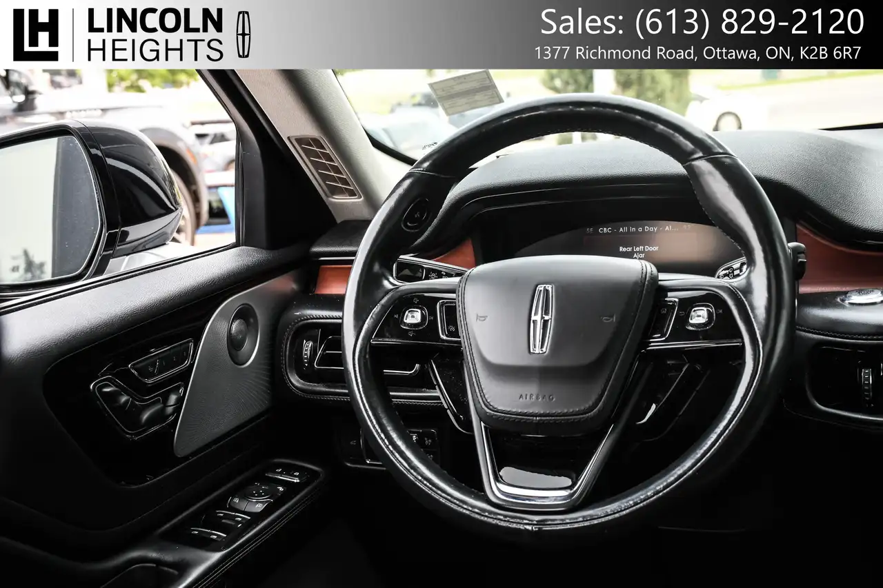 Lincoln Aviator снимка Lincoln Aviator