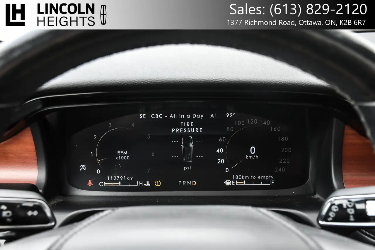 Lincoln Aviator снимка Lincoln Aviator