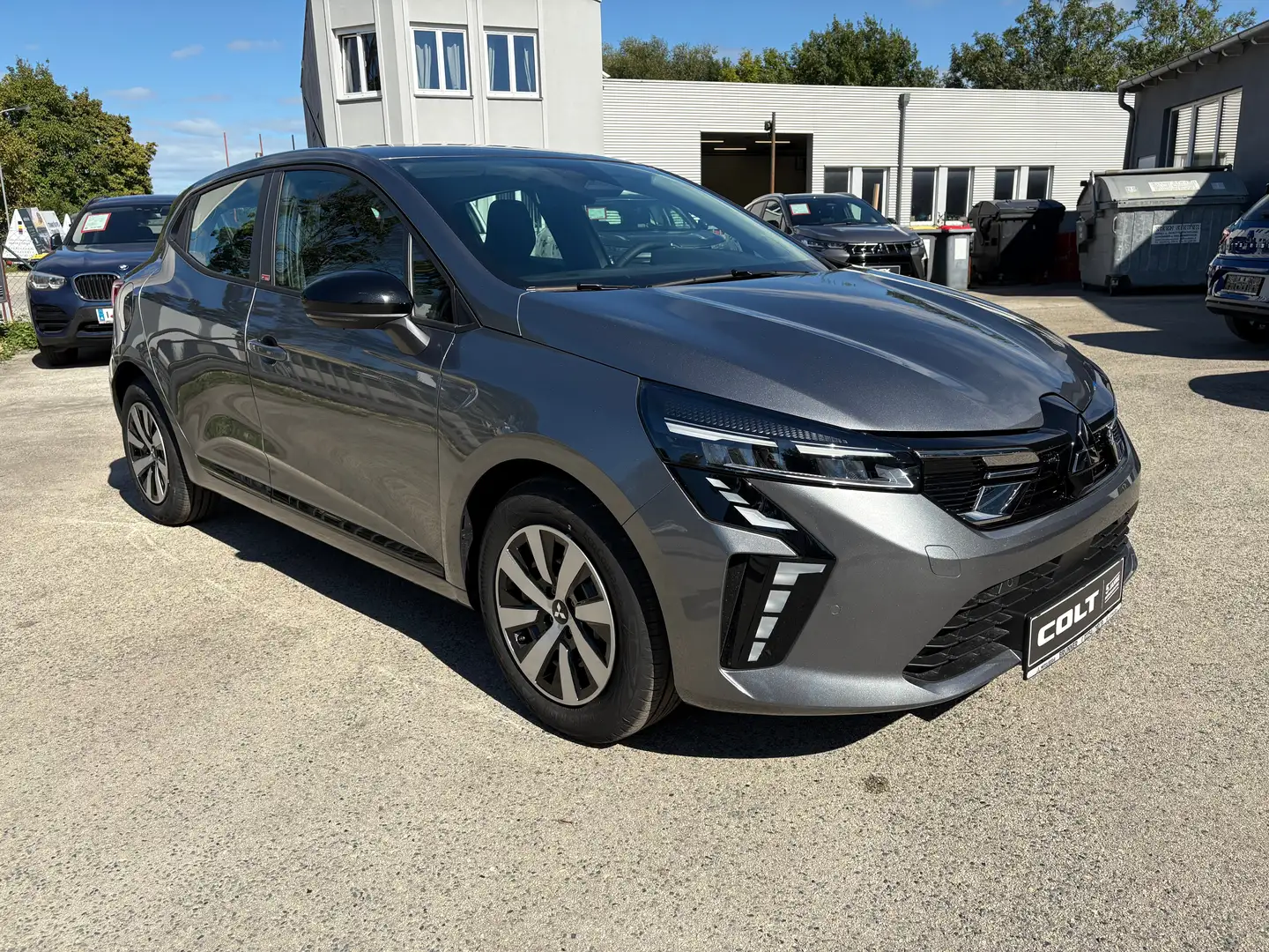 Mitsubishi Colt 1,0 MPI-T Invite "YUKI" Grau - 1