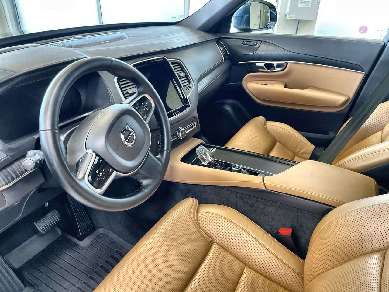 2025 Volvo XC90 B6 AWD Ultra Bright Theme 7-Seater Lane Keep, Harm thumb 19