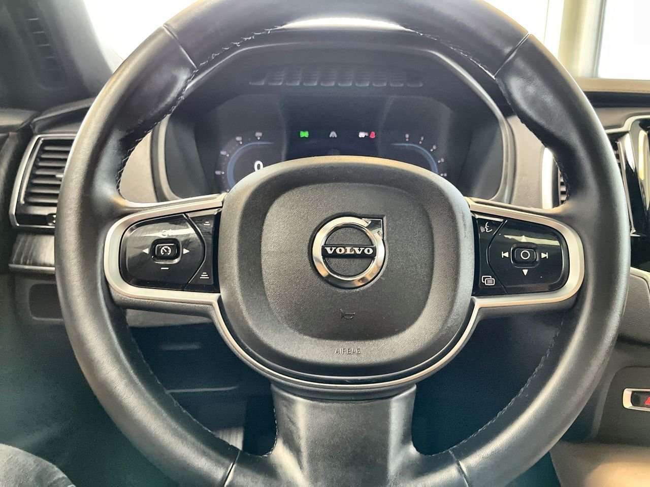 2025 Volvo XC90 B6 AWD Ultra Bright Theme 7-Seater Lane Keep, Harm thumb 22