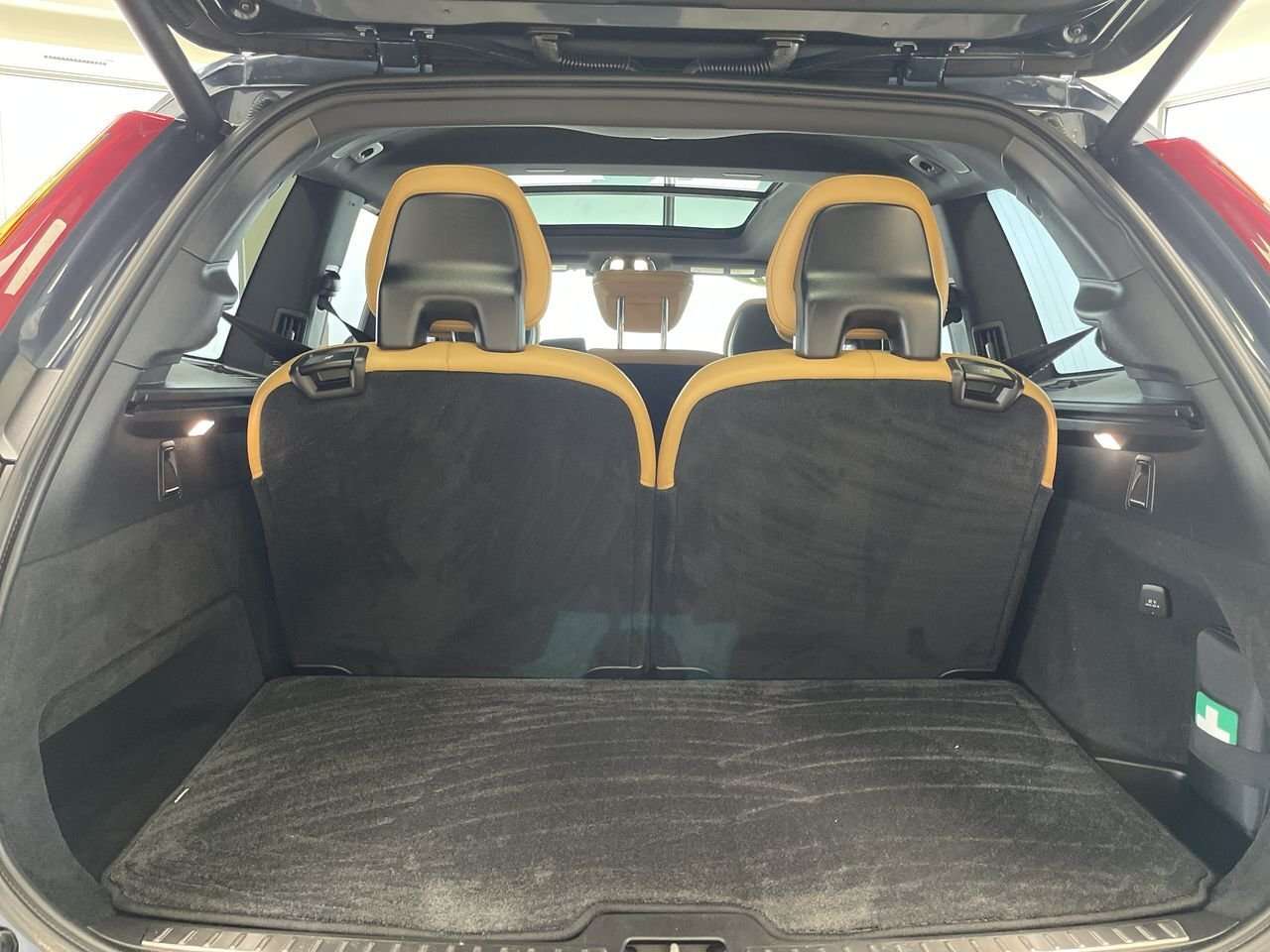 2025 Volvo XC90 B6 AWD Ultra Bright Theme 7-Seater Lane Keep, Harm thumb 33