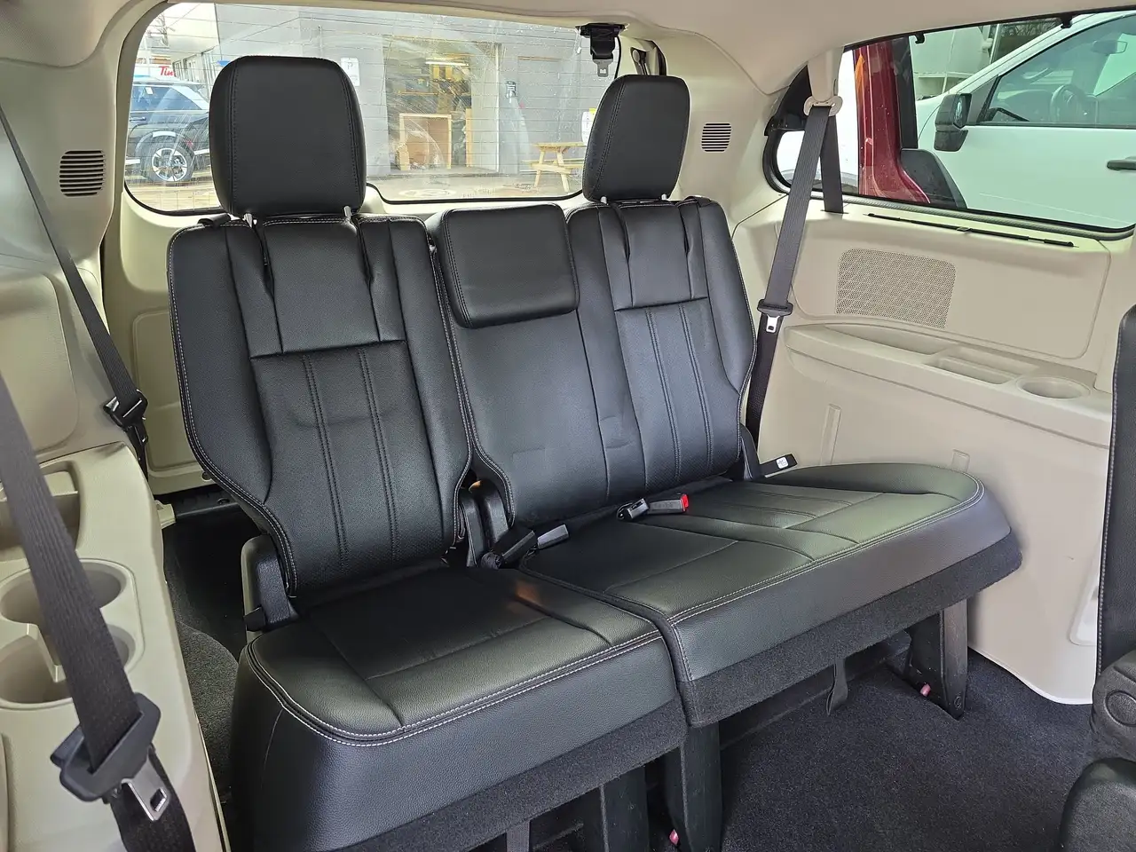 Dodge Grand Caravan снимка Dodge Grand Caravan