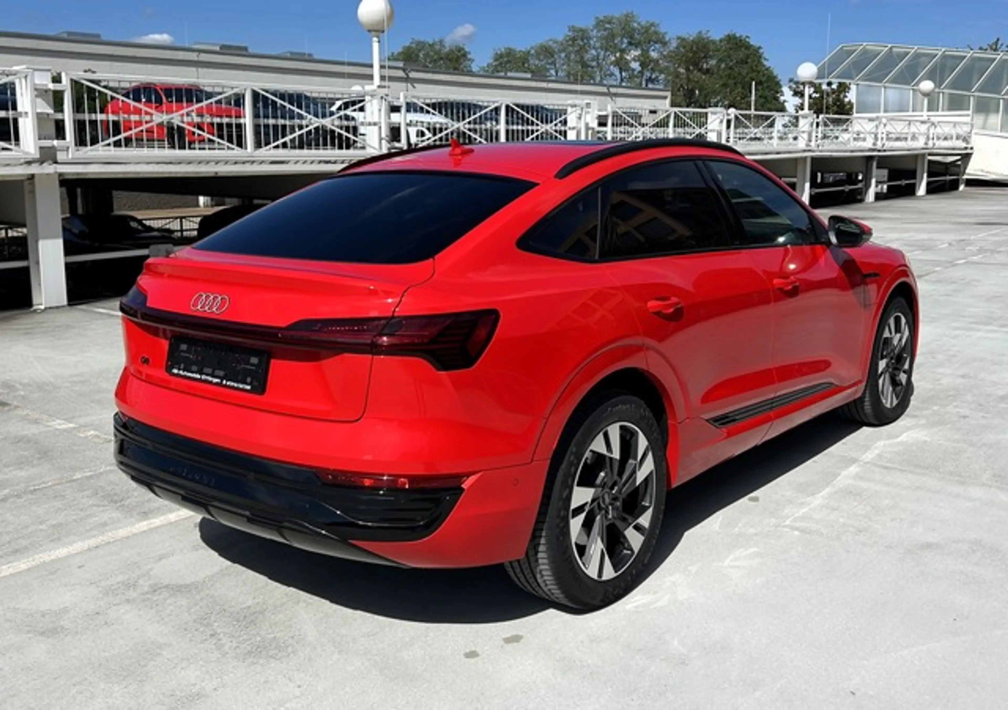 Audi Q8 e-tron Sportback 55 quattro advanced — photo 6
