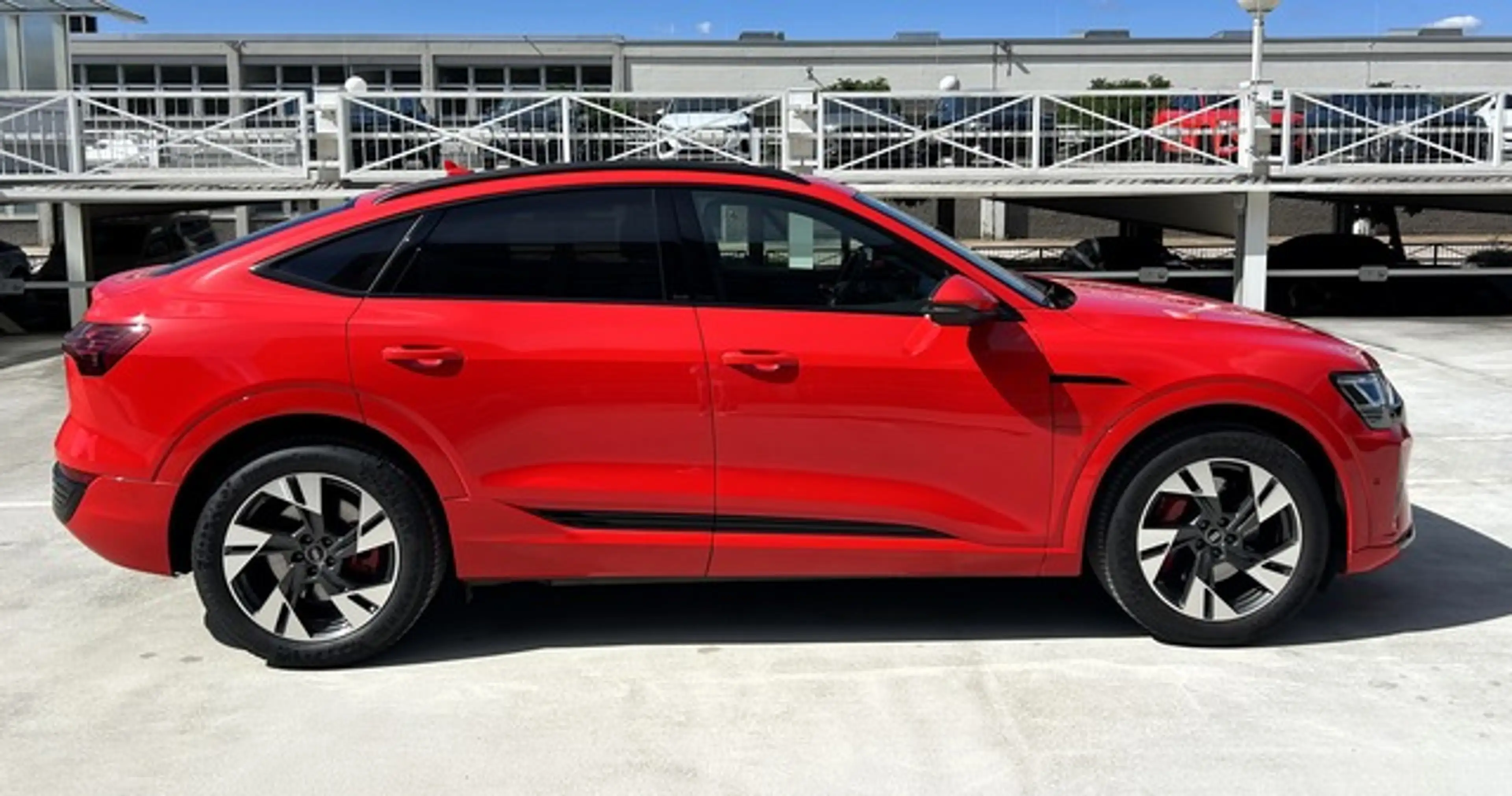 Audi Q8 e-tron Sportback 55 quattro advanced — photo 5