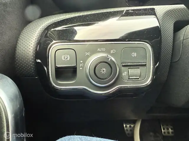 Mercedes-Benz A-Class view 18
