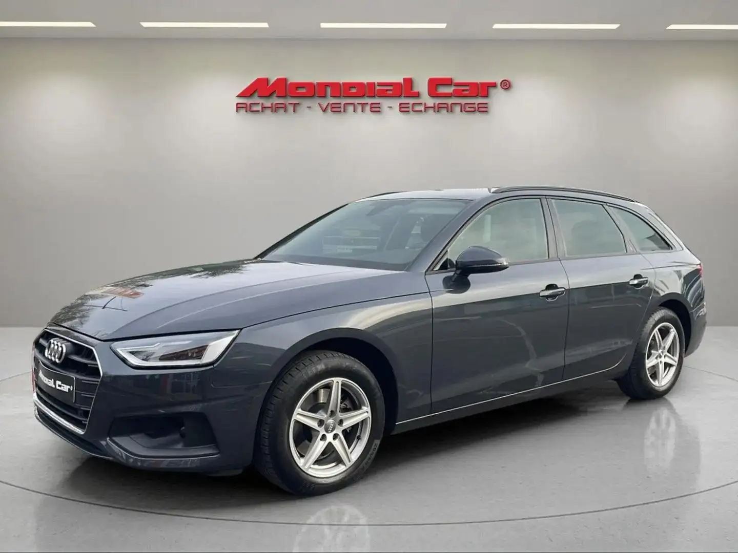 Audi A4 Avant 35 TDi * Sièges chauffant * Clim 3 Zone * Grijs - 1