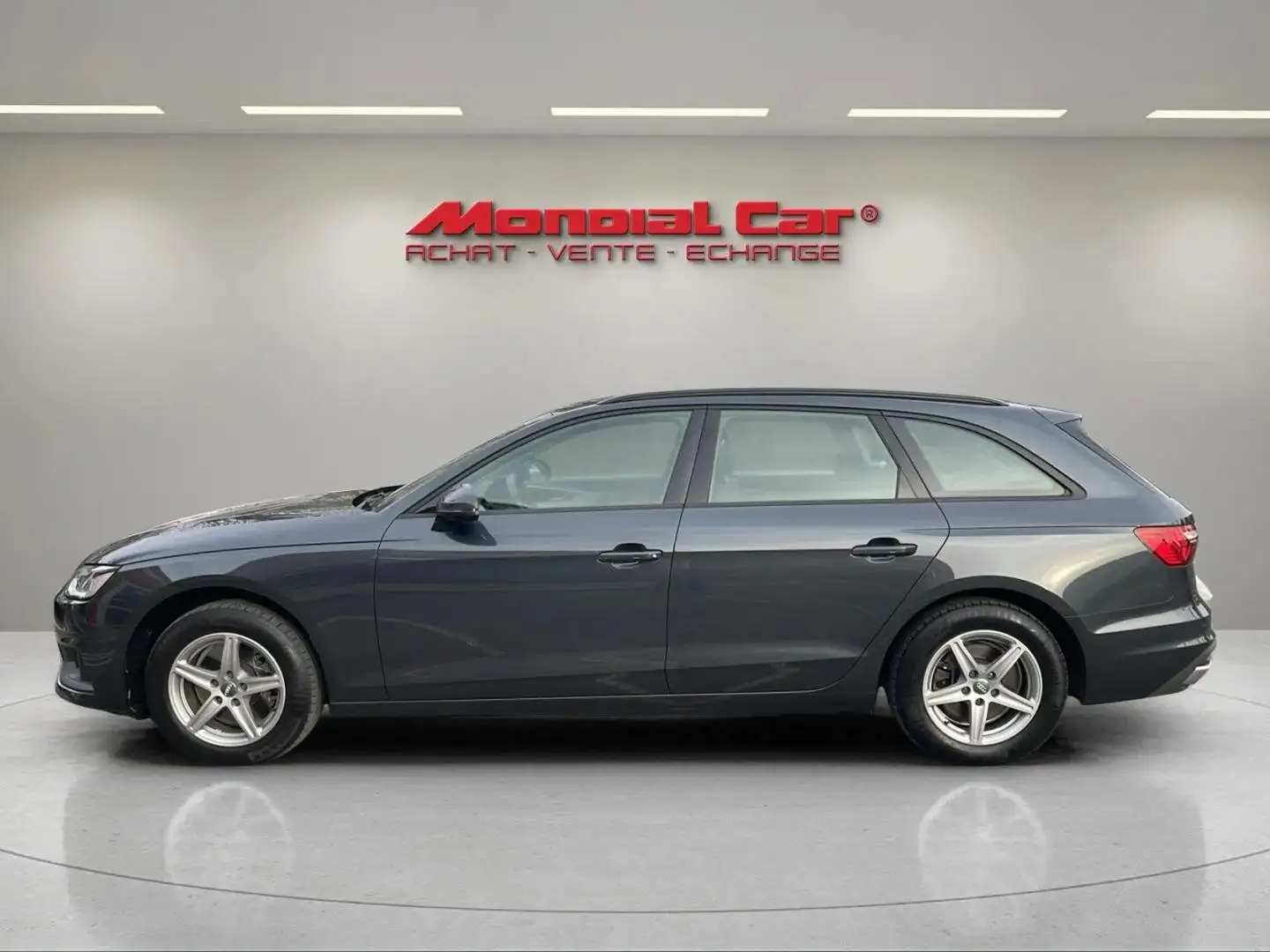 Audi A4 Avant 35 TDi * Sièges chauffant * Clim 3 Zone * Grijs - 2
