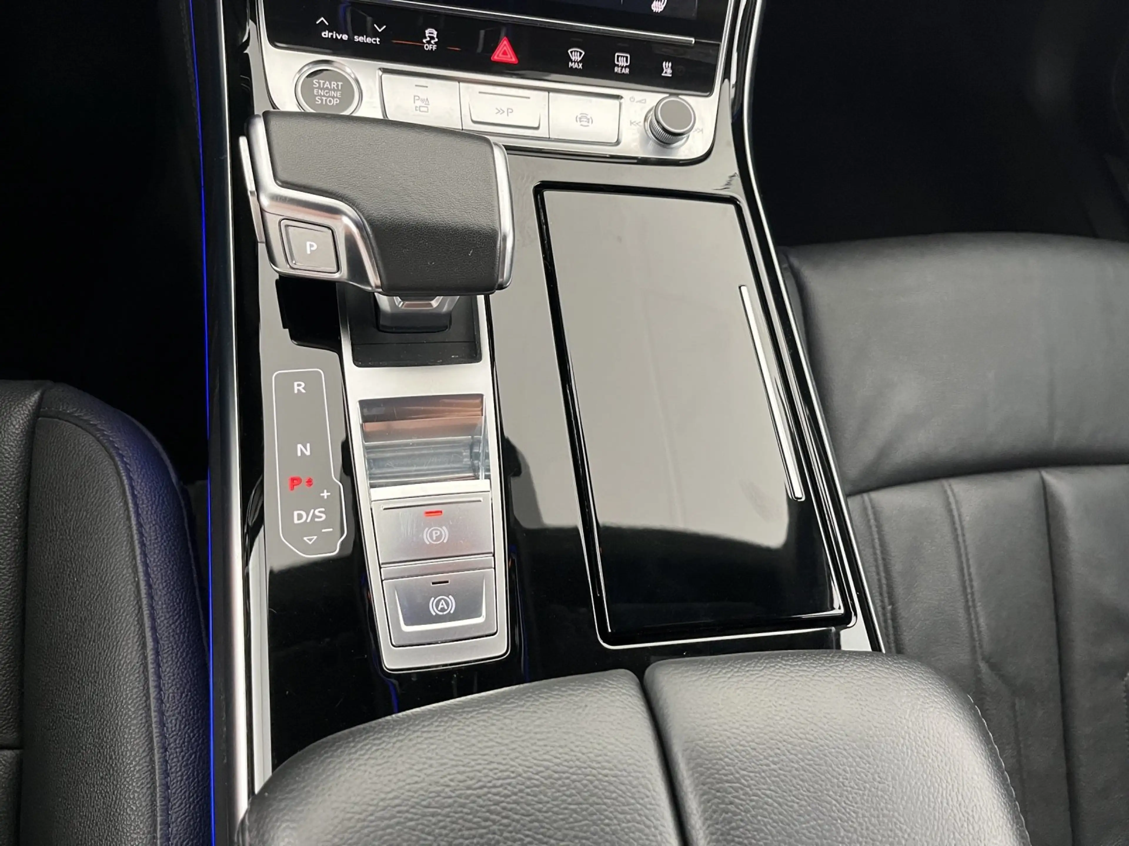 Audi A8 55 TFSI quattro tiptronic S line | PANO — photo 13