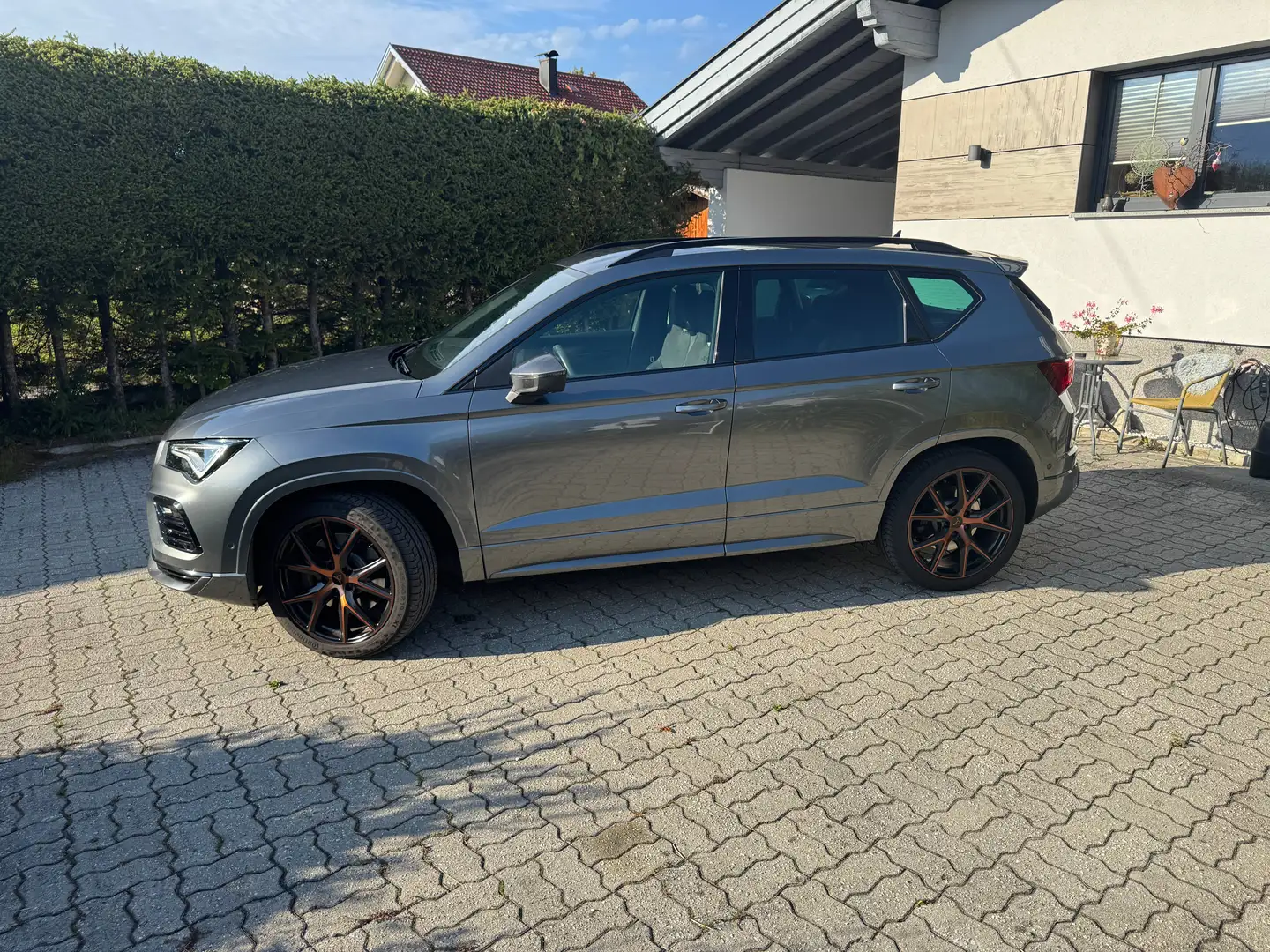 CUPRA Ateca Ateca 2,0 TSI 4Drive DSG Grau - 2