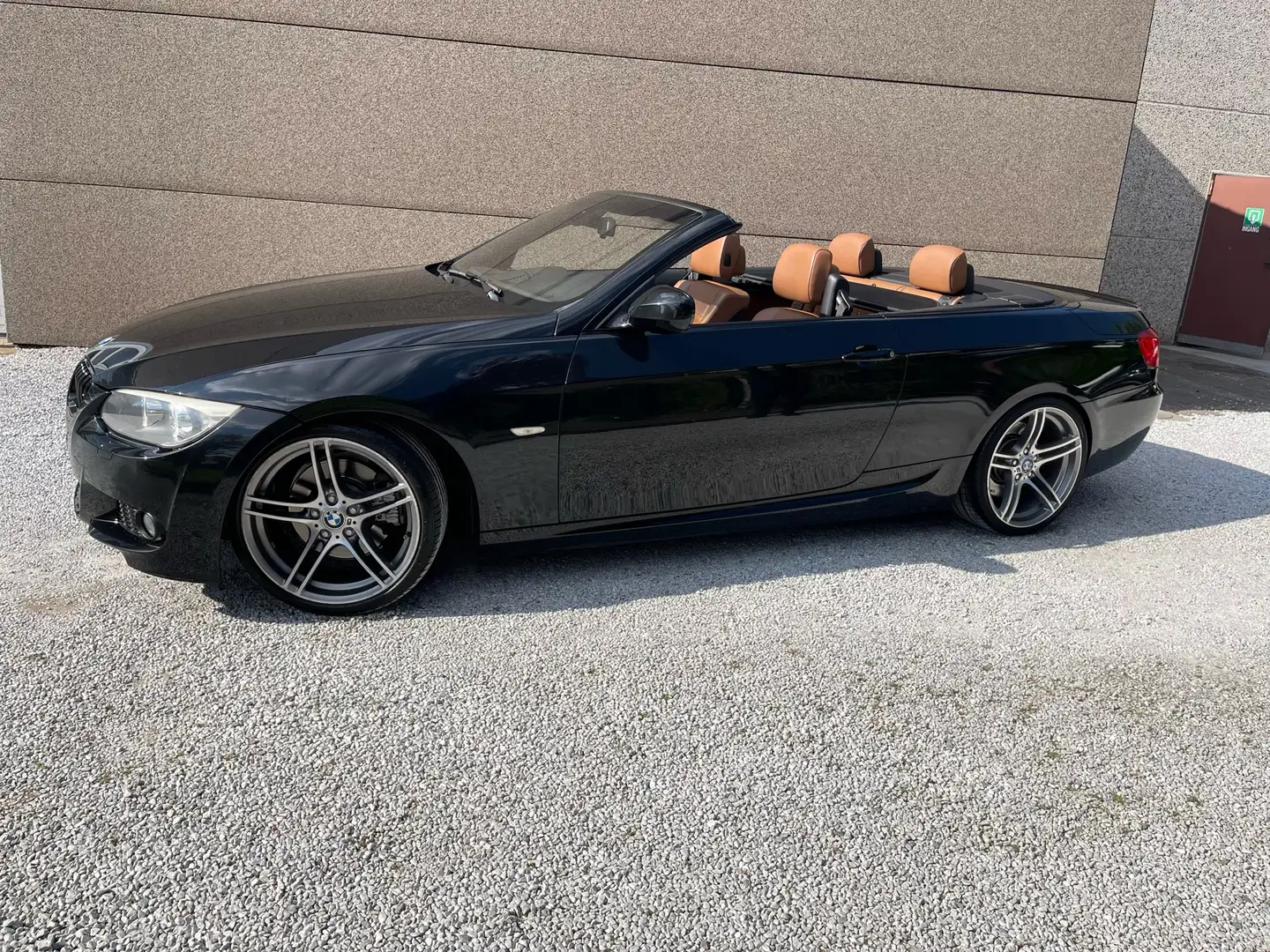 BMW 330 D Cabriolet Full M-Pack FACELIFT Noir - 2