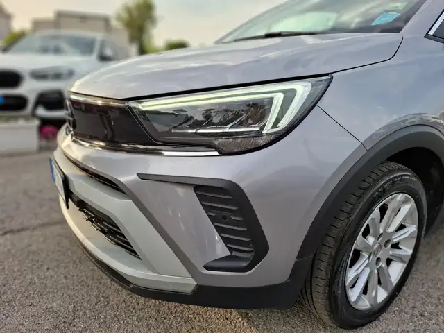 Opel Crossland X view 4