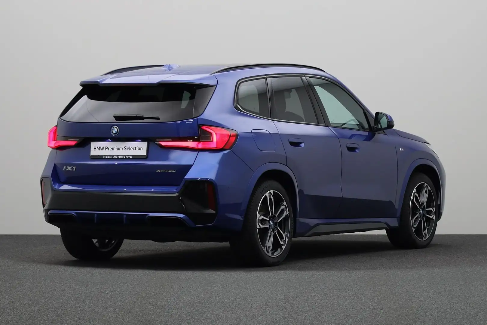 BMW iX1 xDrive30 67 kWh | Comfort Access | Glazen panorama Blauw - 2