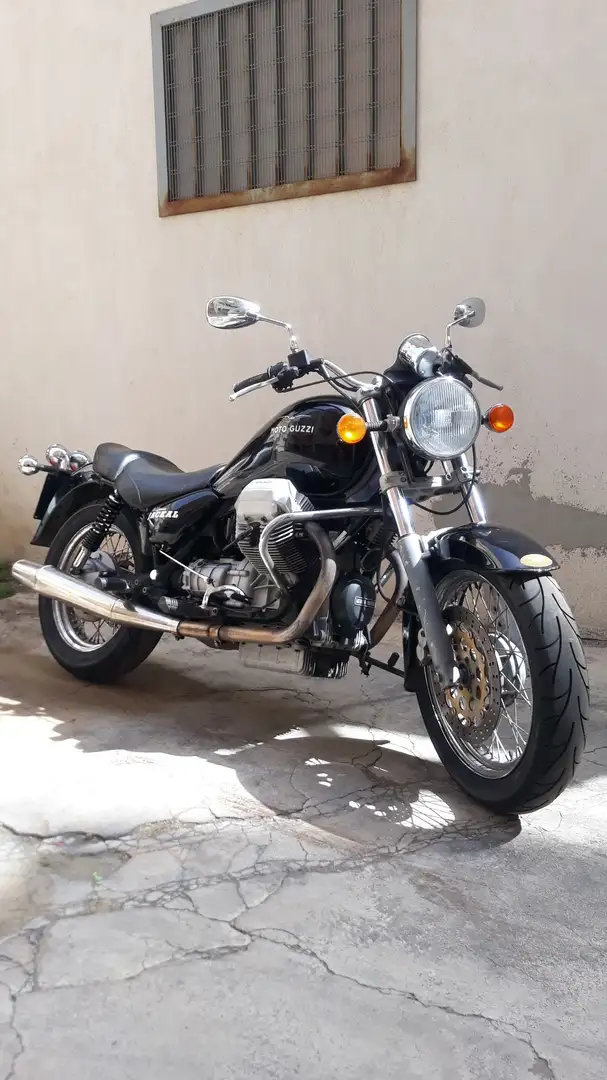 Moto Guzzi California 1100 Jackal Noir - 1