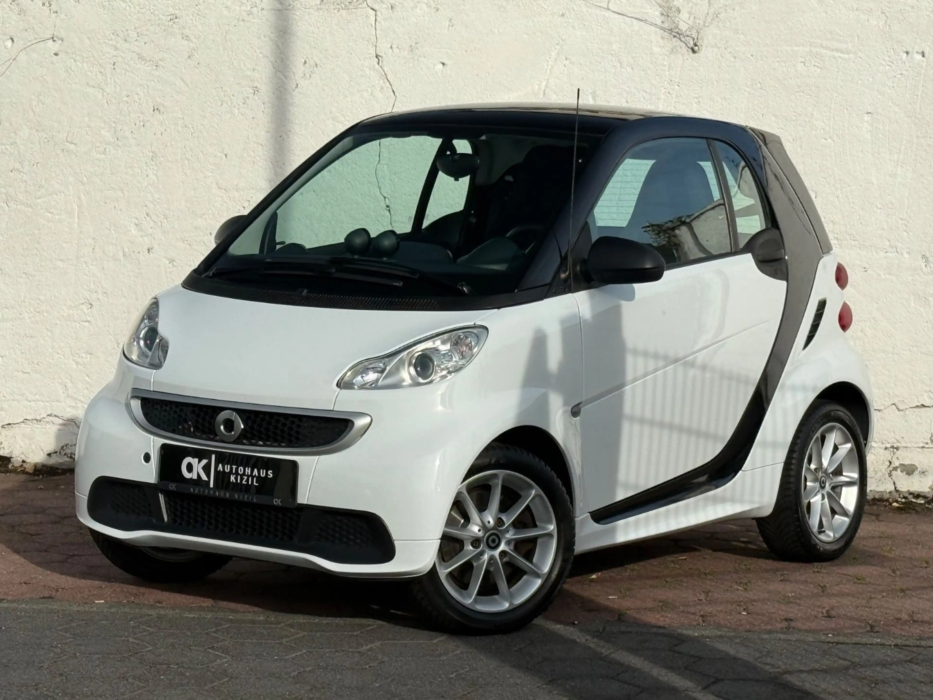 smart forTwo Turbo Servo,Klima, Passion, Navi,Pano,S-H
