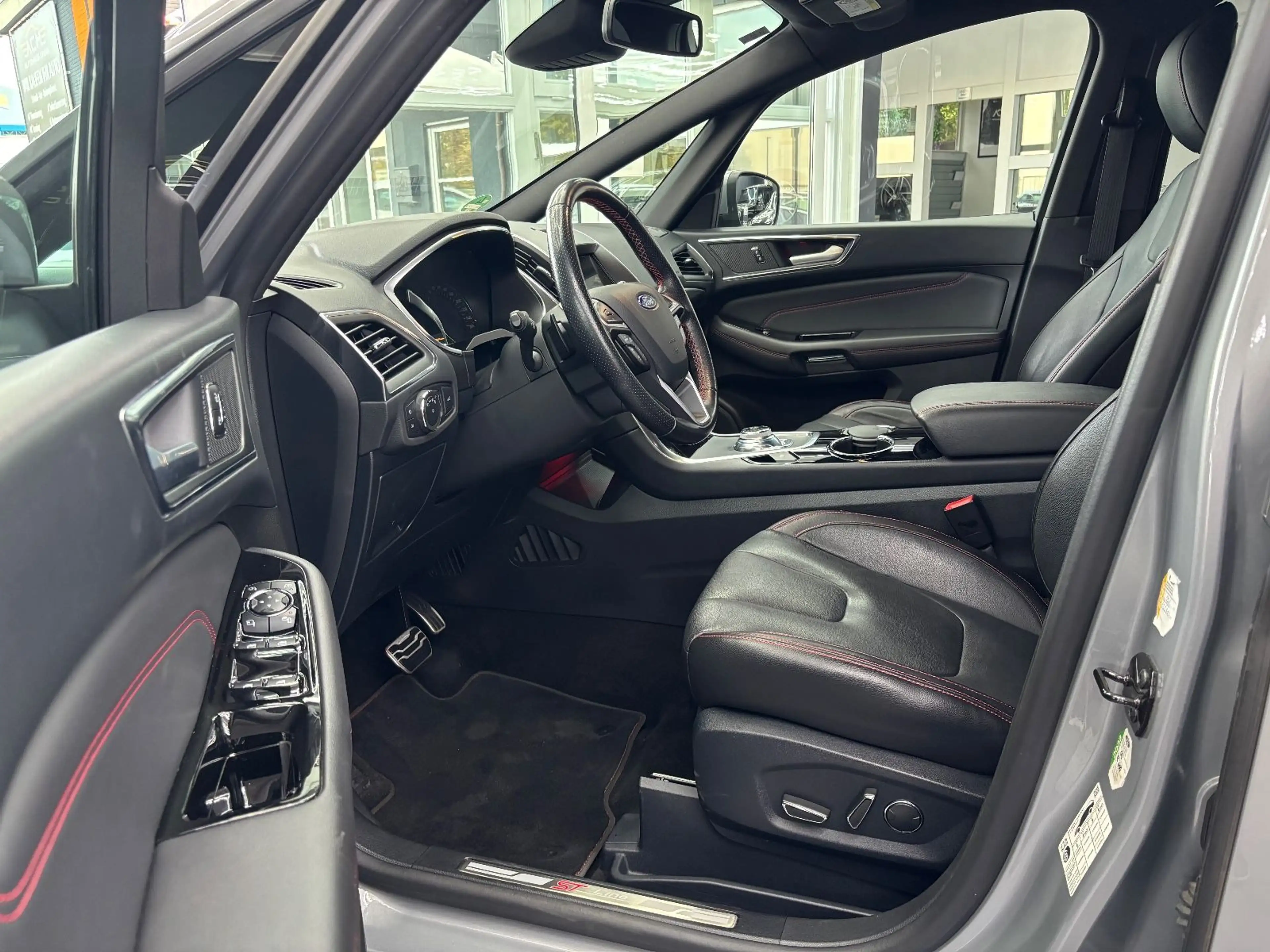 Ford S-Max S-MAX ST-Line * 1 HAND * LEDER * NAVI *AHK — photo 8