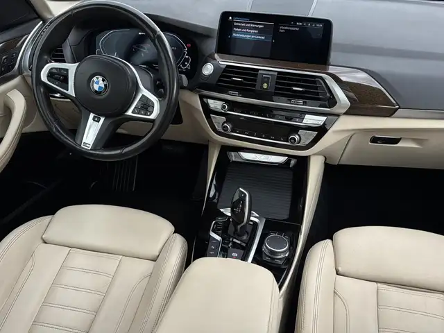 BMW X3 view 18