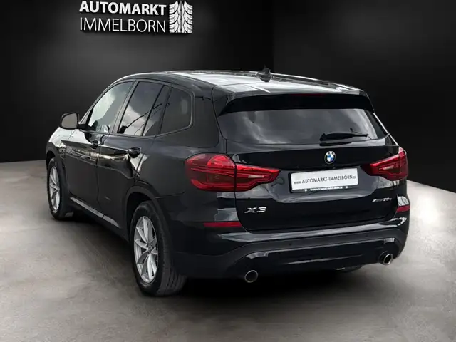 BMW X3 view 10