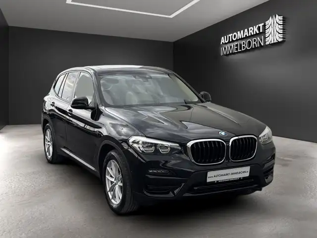 BMW X3 view 2