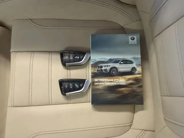 BMW X3 view 21