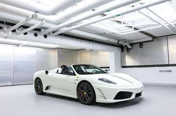 Scuderia Spider 16M Ferrari Classiche Bianco