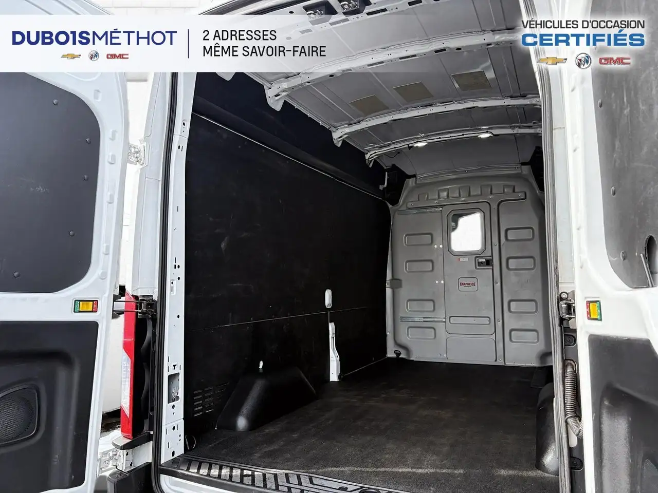 Ford Transit Cargo Van снимка Ford Transit Cargo Van