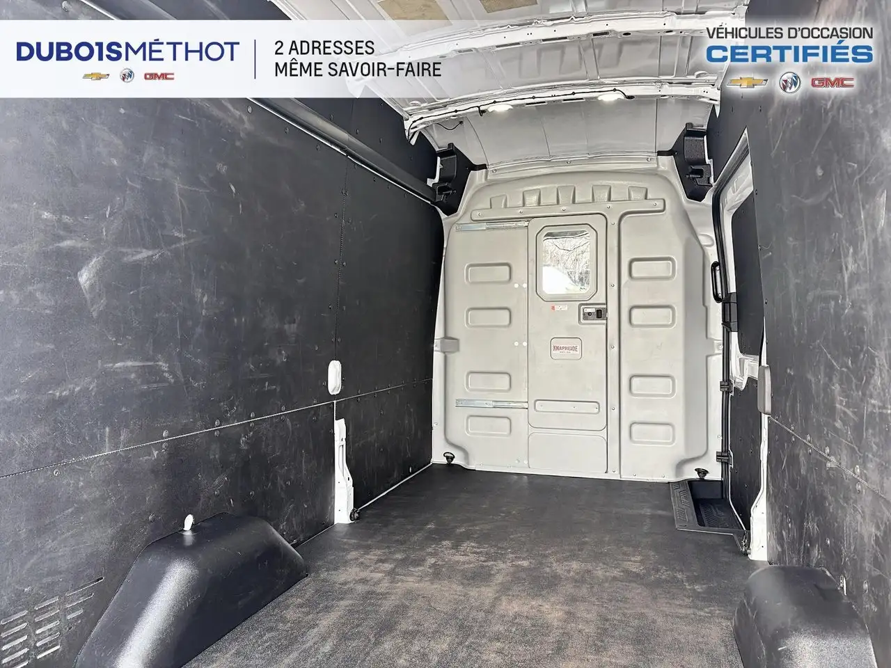 Ford Transit Cargo Van снимка Ford Transit Cargo Van