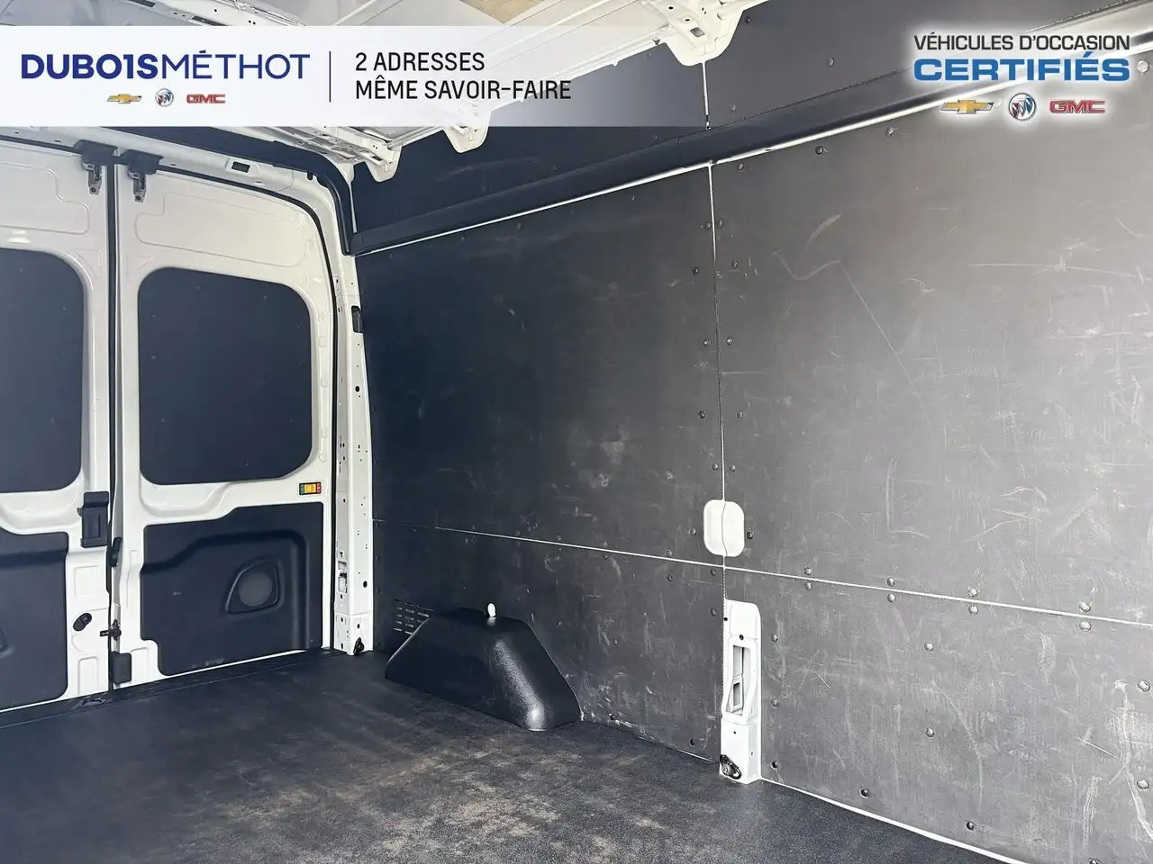 Ford Transit Cargo Van снимка Ford Transit Cargo Van