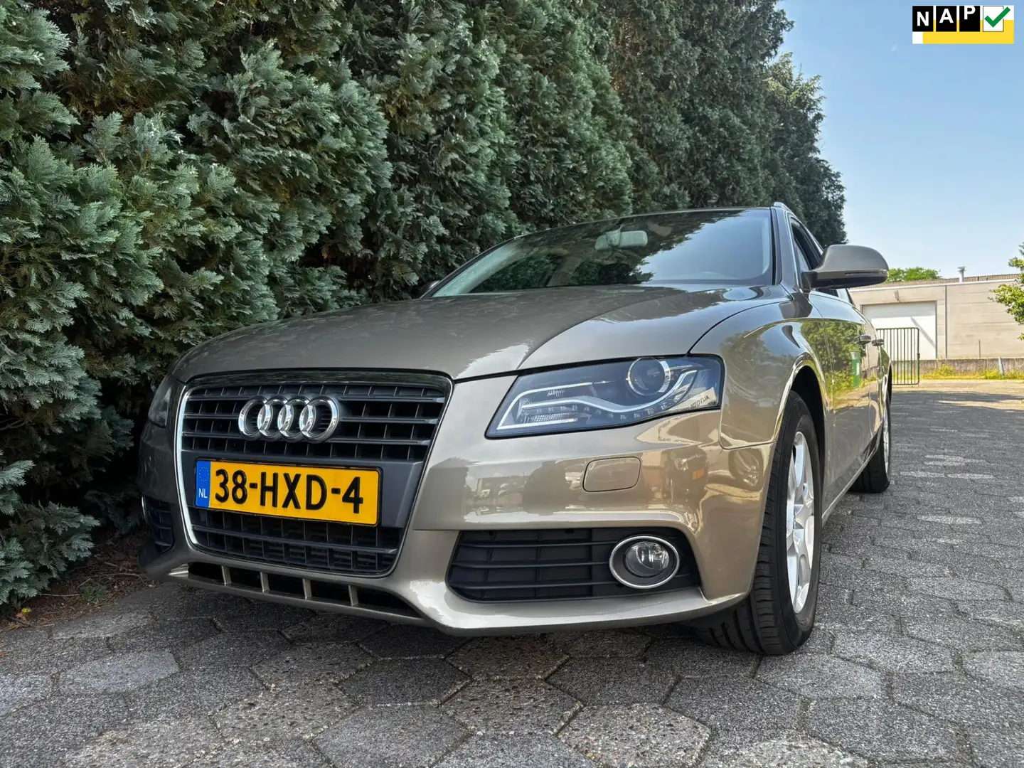 Audi A4 Avant 2.0 TFSI Pro Line | Automaat Beige - 1