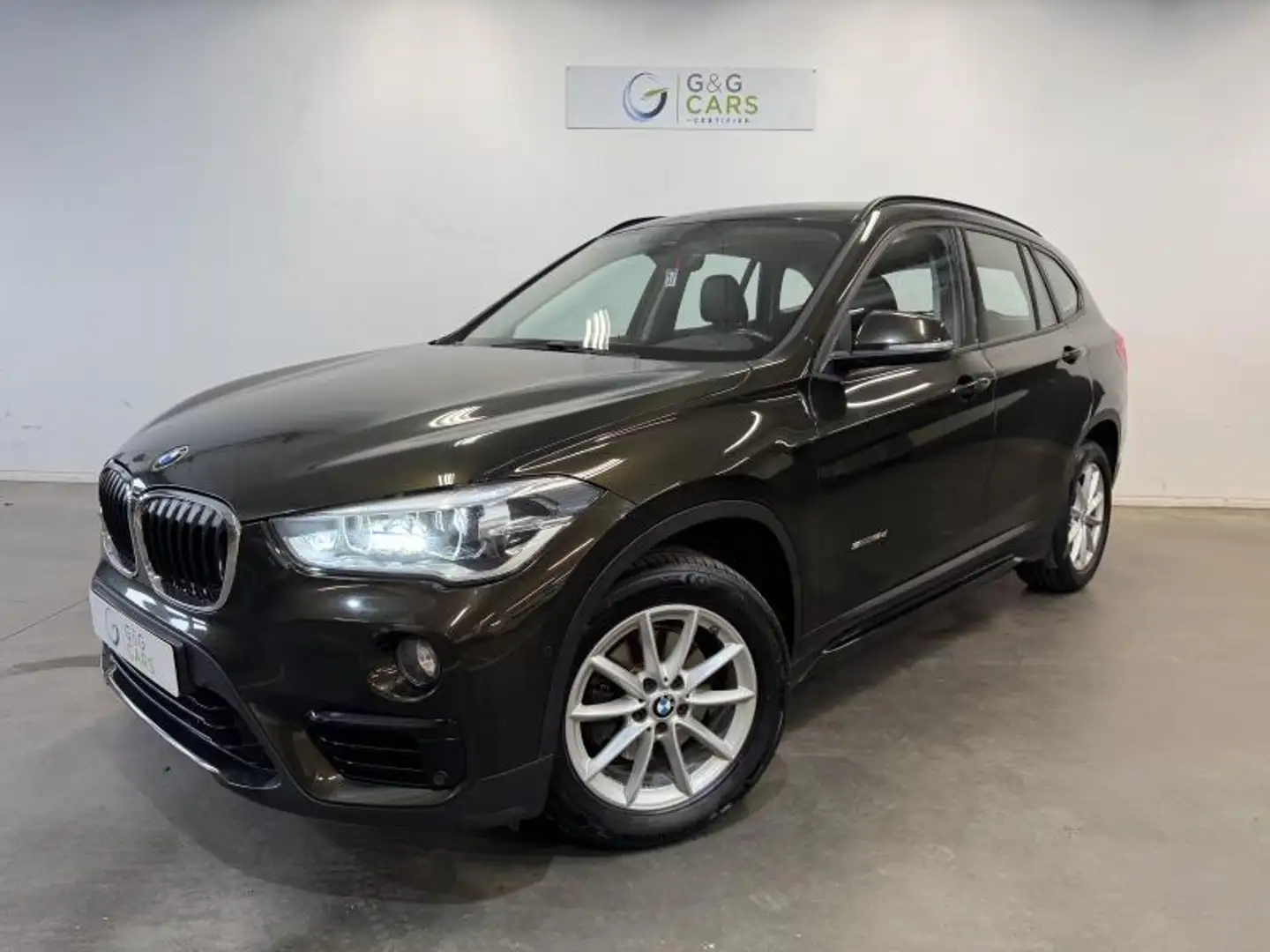 BMW X1 sDrive18d **GARANTIE 12 MOIS** Brown - 1
