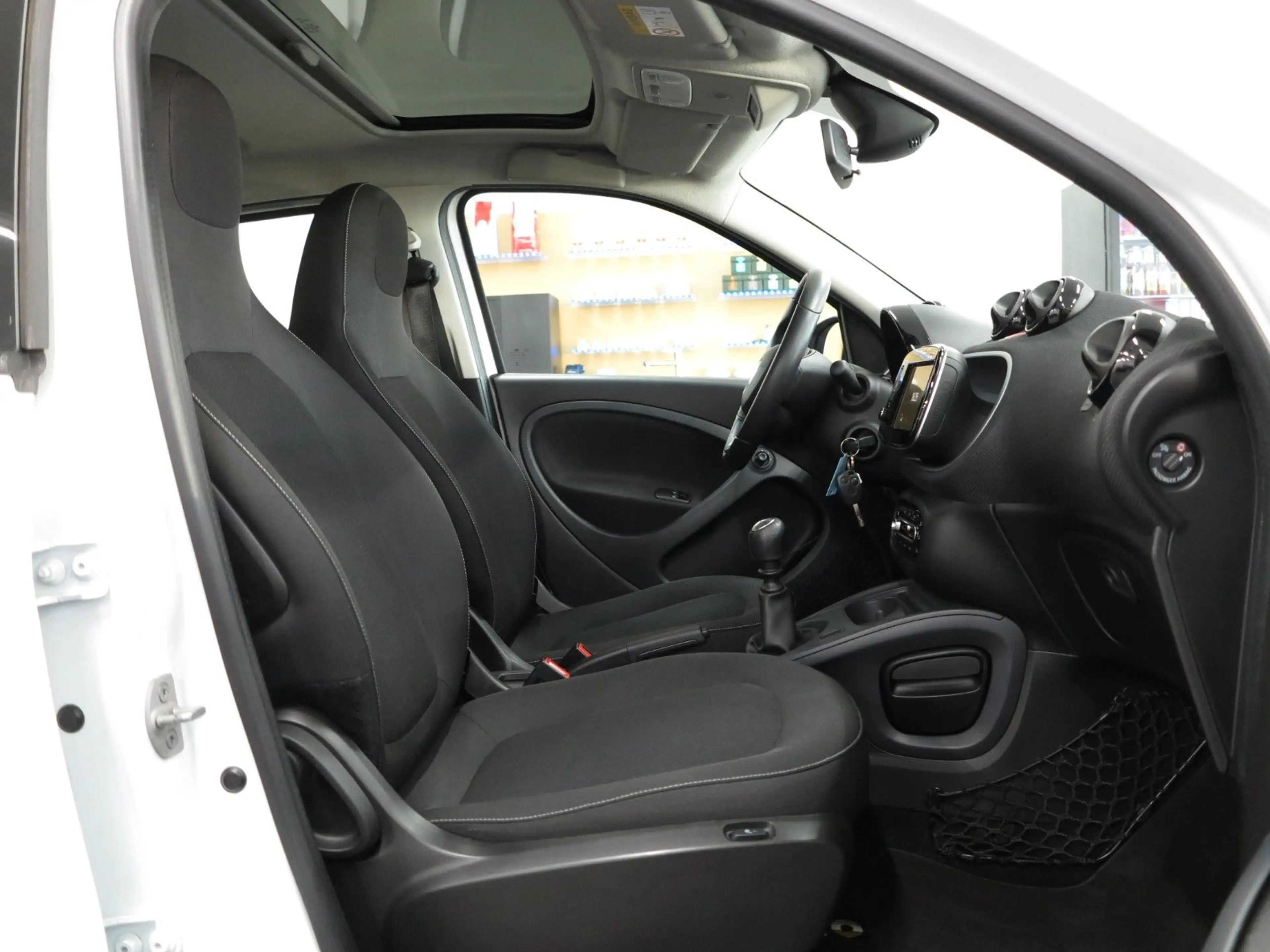 smart forFour Passion NAVI/SHZ/PDC/PANO/U-FREI/TOP — photo 14