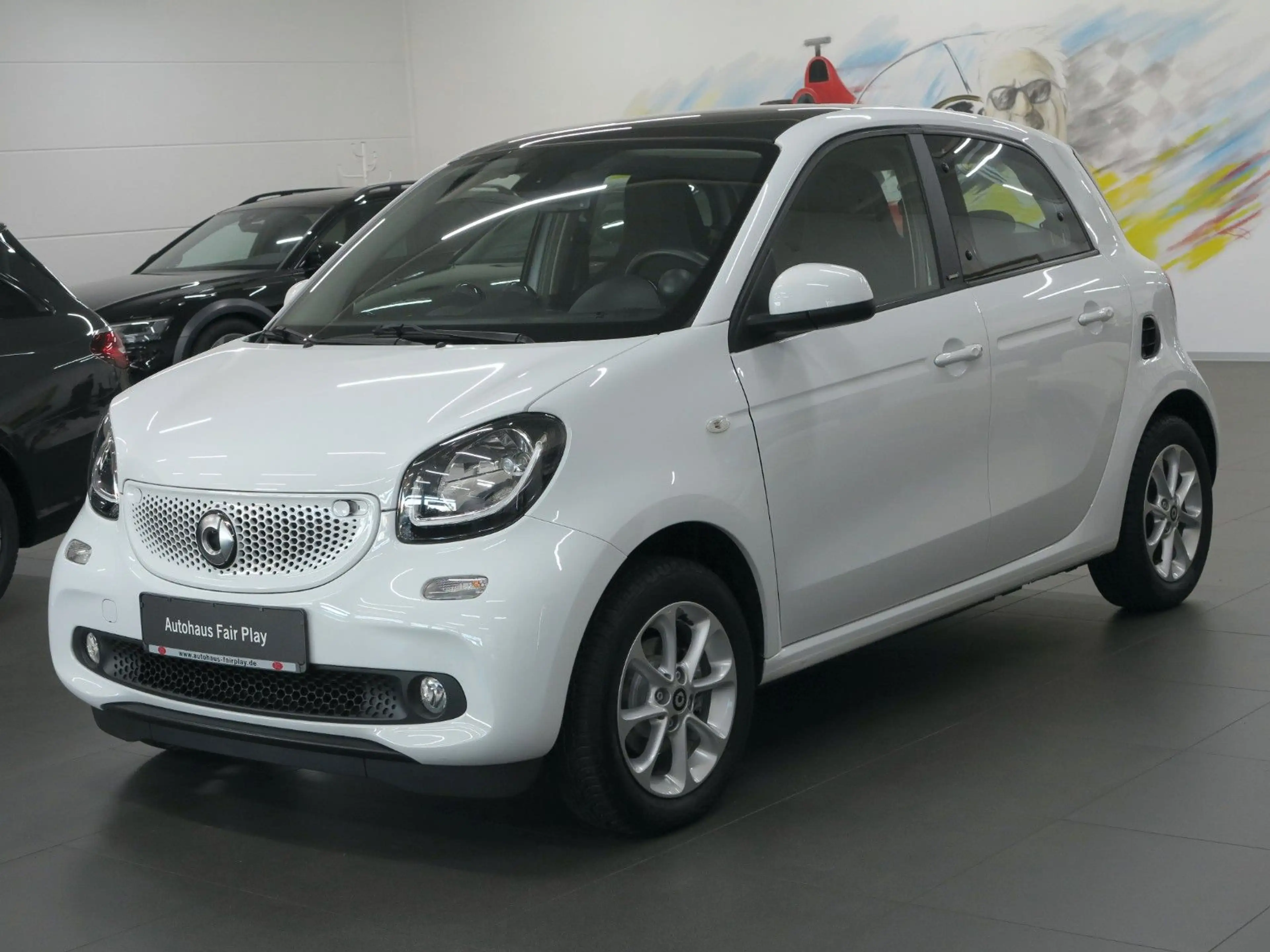 smart forFour Passion NAVI/SHZ/PDC/PANO/U-FREI/TOP — photo 3