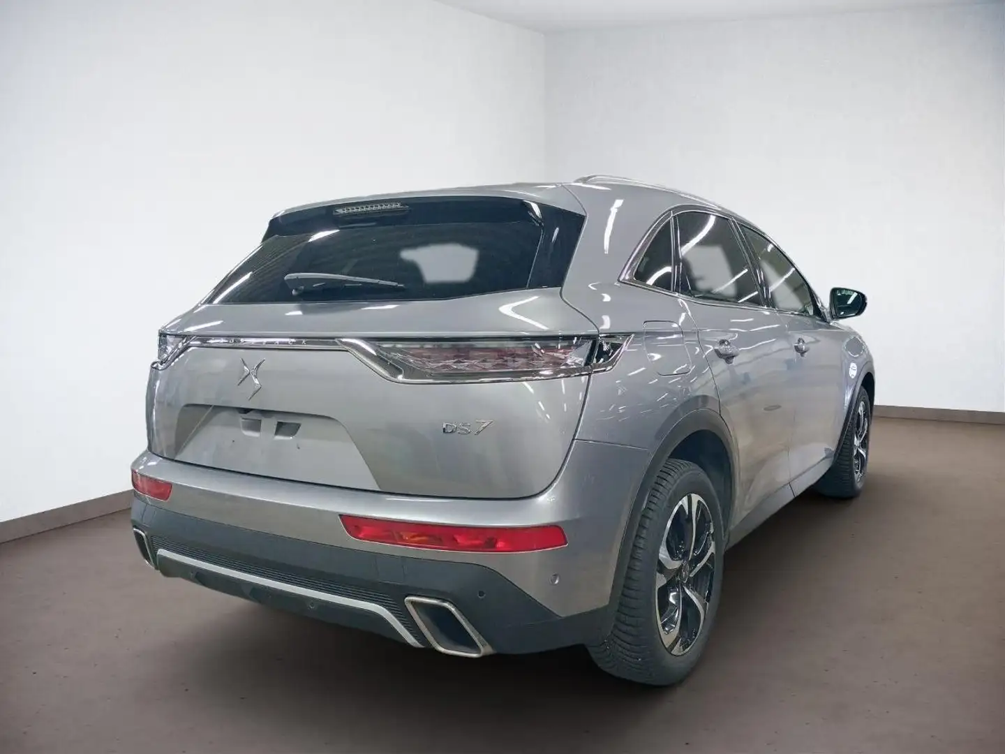 DS Automobiles DS 7 Crossback PT 180 EAT8 Rivoli + Grau - 2