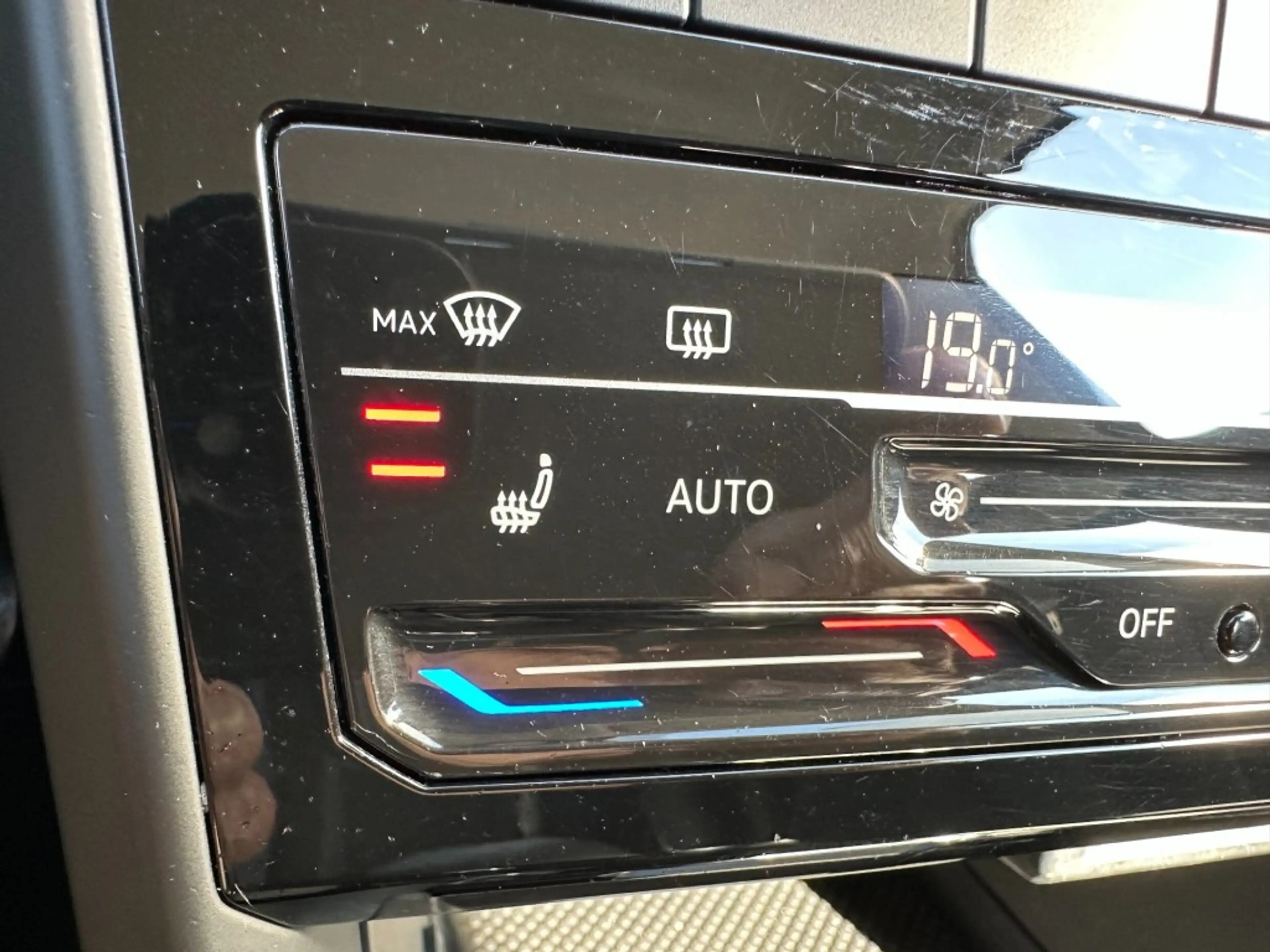Volkswagen T-Cross 1.0 TSi Life Navi. Camera Apple-CarPlay stoelverw. — photo 25