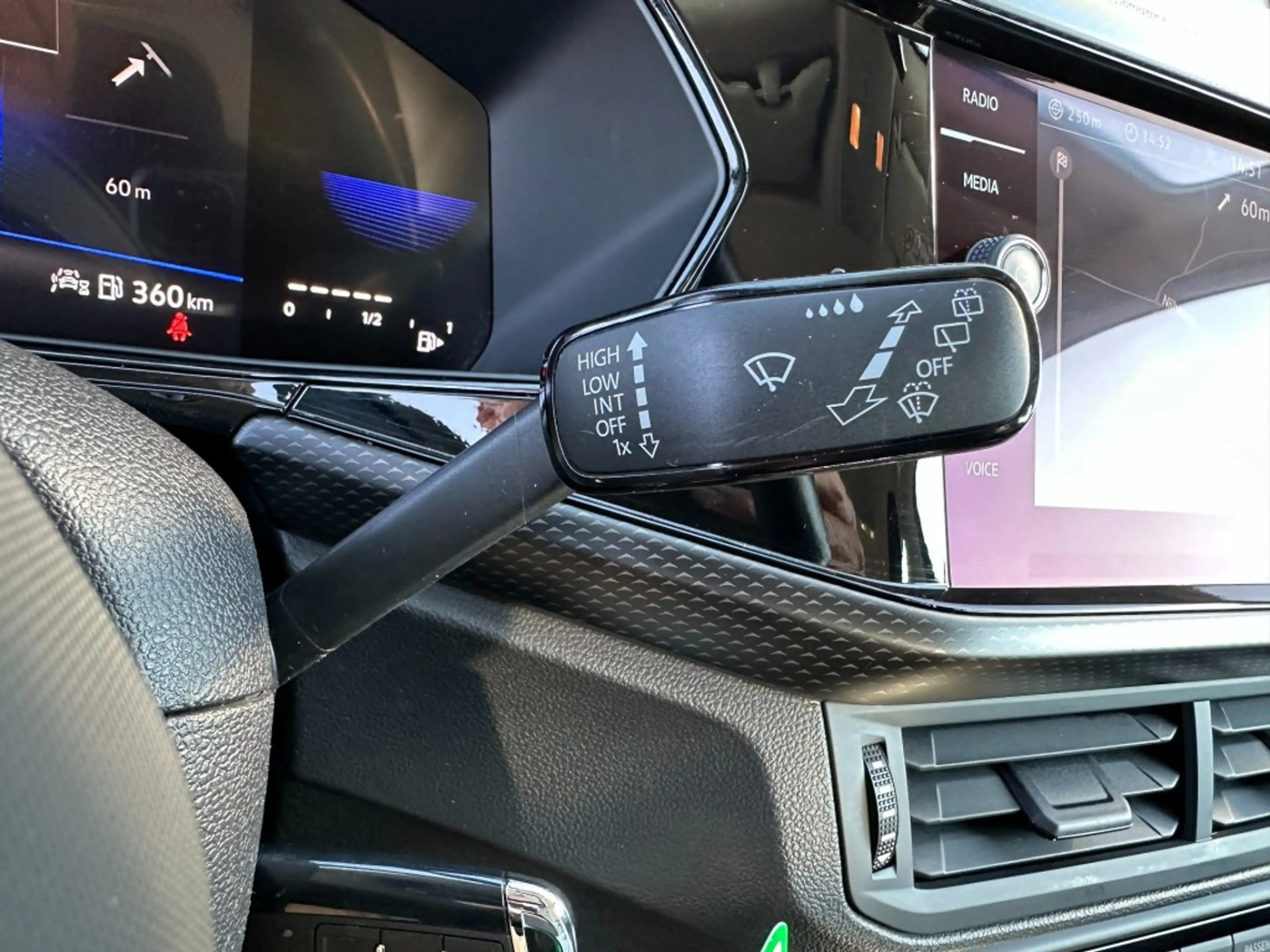 Volkswagen T-Cross 1.0 TSi Life Navi. Camera Apple-CarPlay stoelverw. — photo 30