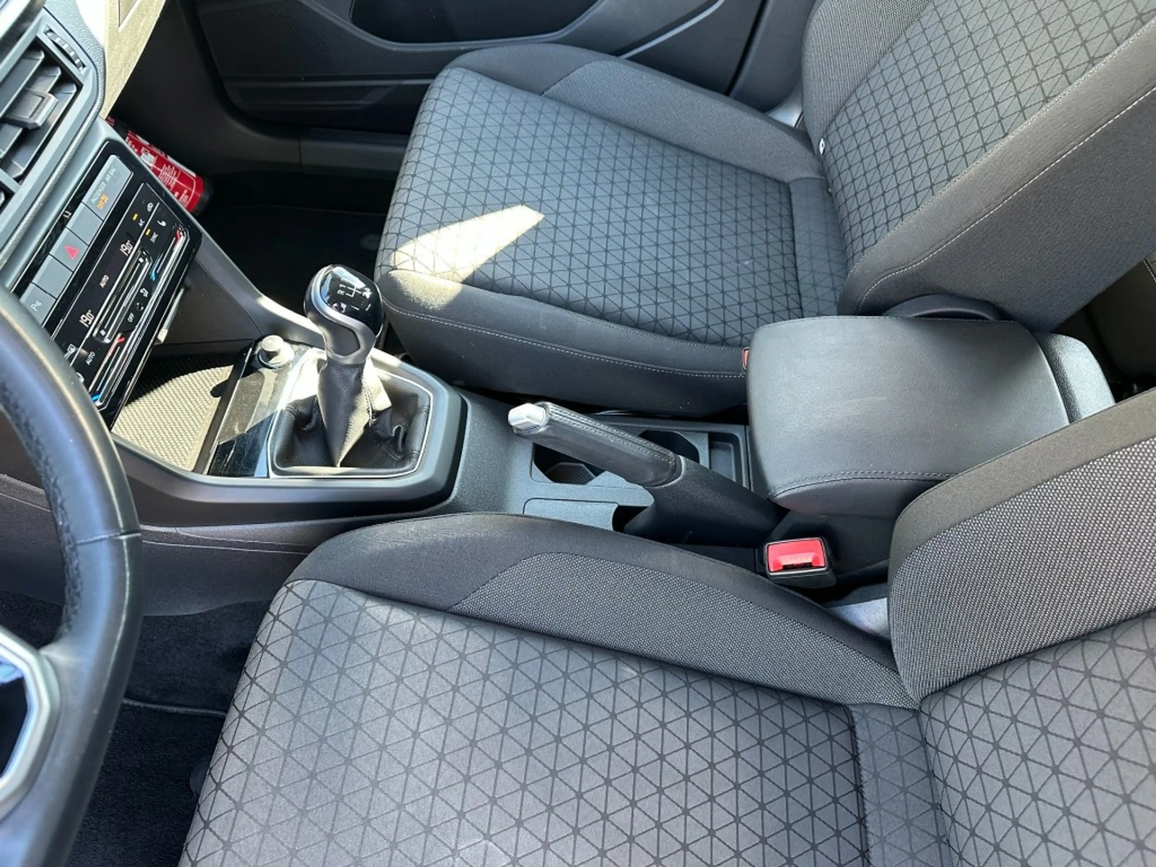 Volkswagen T-Cross 1.0 TSi Life Navi. Camera Apple-CarPlay stoelverw. — photo 31