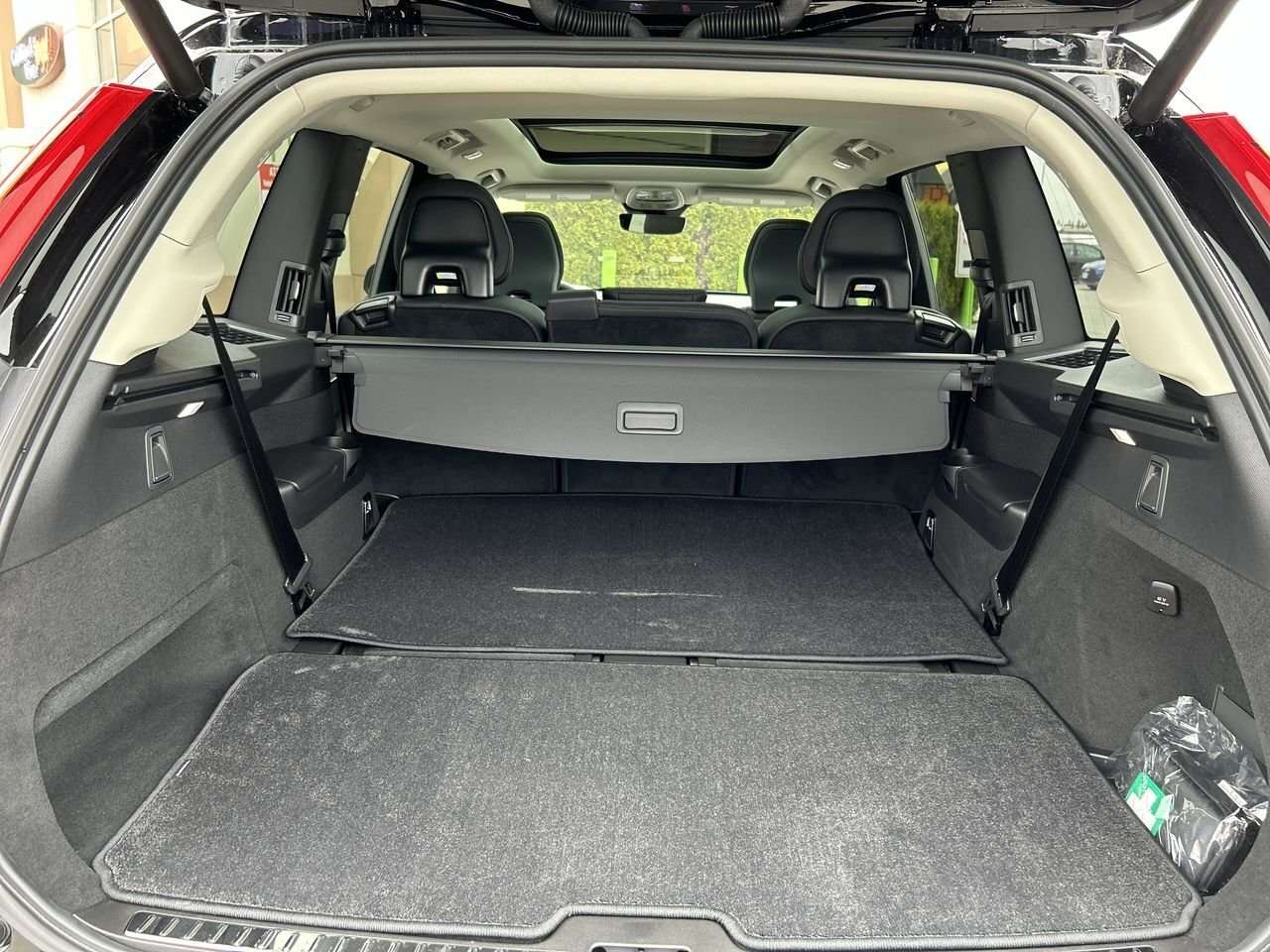 2024 Volvo XC90 Core Bright Theme Local One-Owner | Accident-Free thumb 32